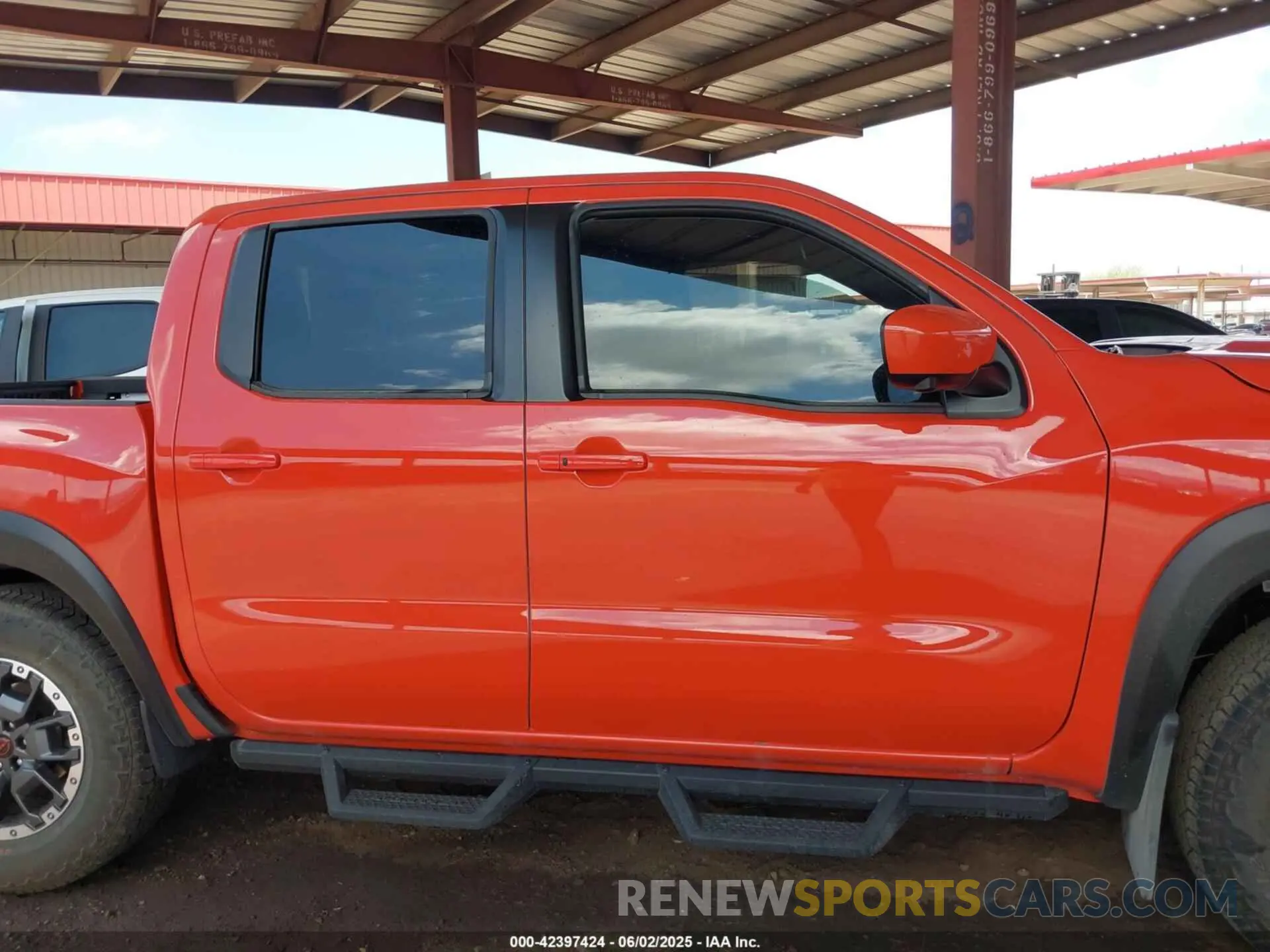 13 Photograph of a damaged car 1NG6ED1ET2SN60942 NISSAN FRONTIER 2025