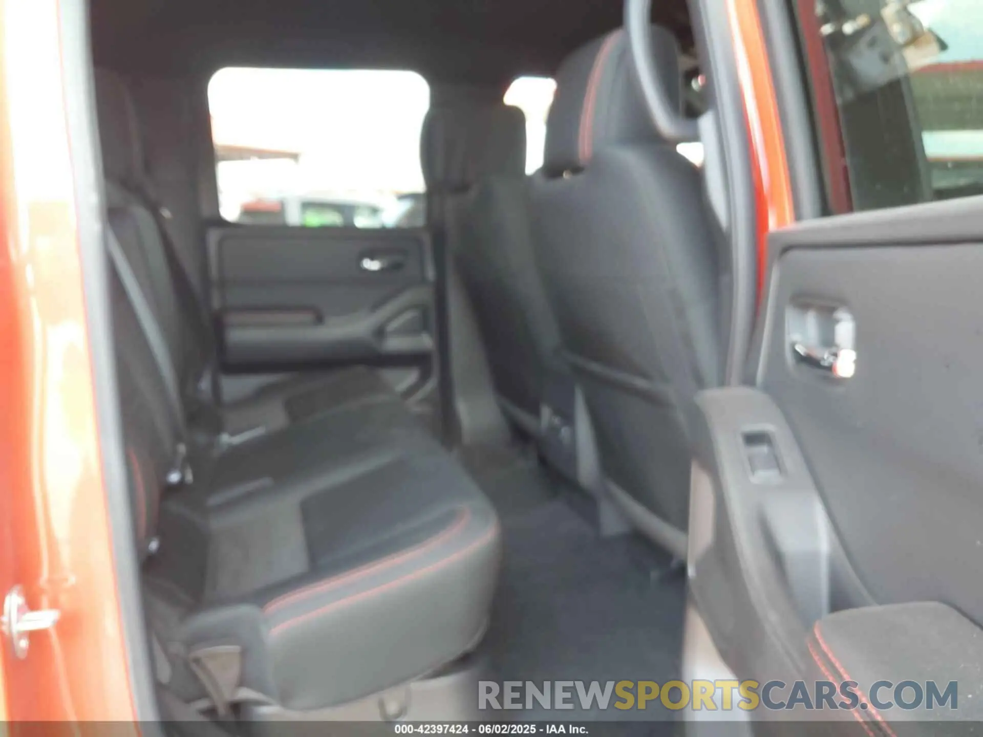 8 Photograph of a damaged car 1NG6ED1ET2SN60942 NISSAN FRONTIER 2025