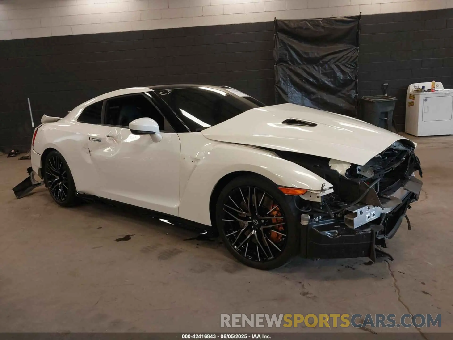 1 Photograph of a damaged car JN1AR5BFXRM220361 NISSAN GT-R 2024