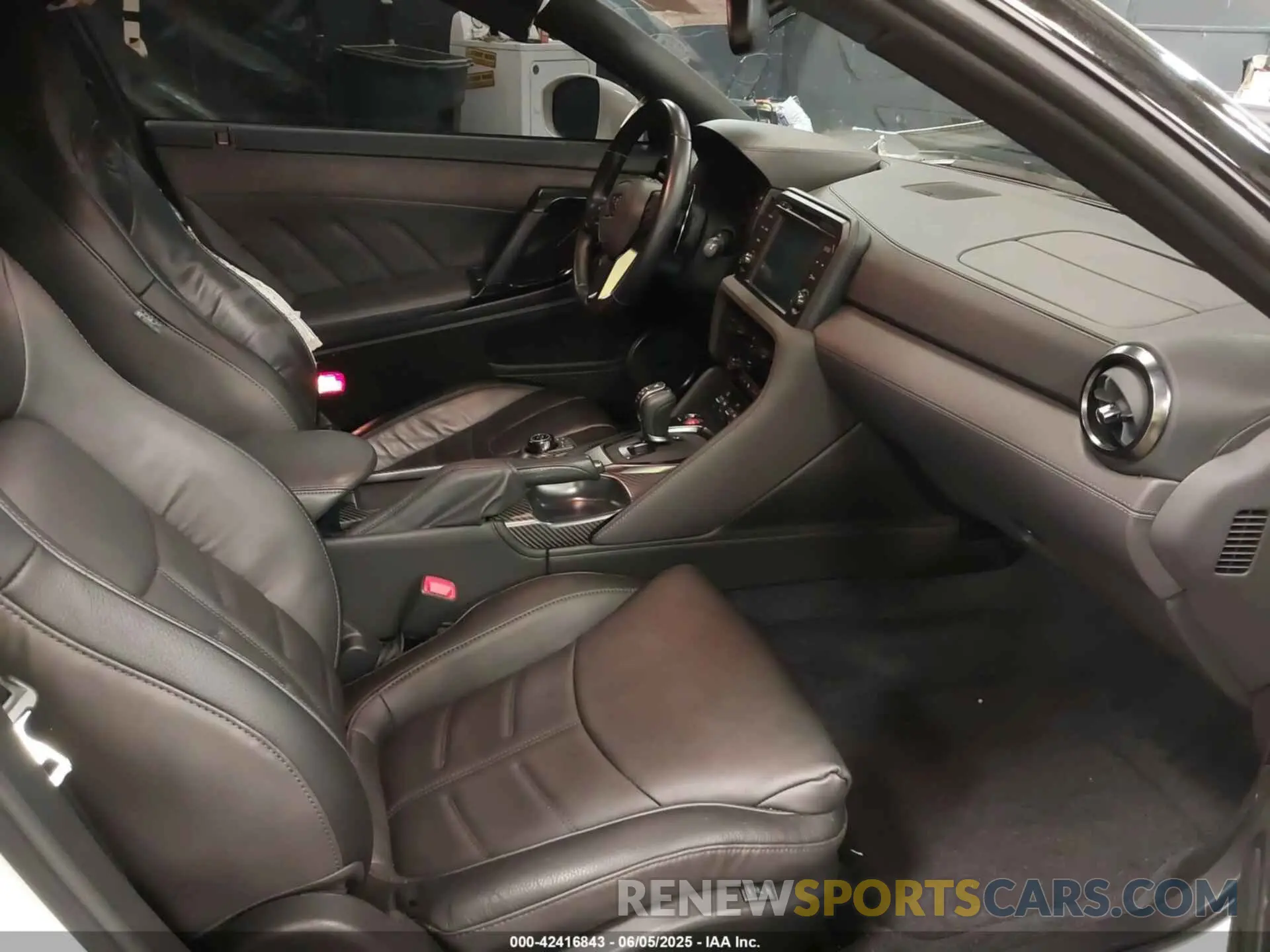 5 Photograph of a damaged car JN1AR5BFXRM220361 NISSAN GT-R 2024