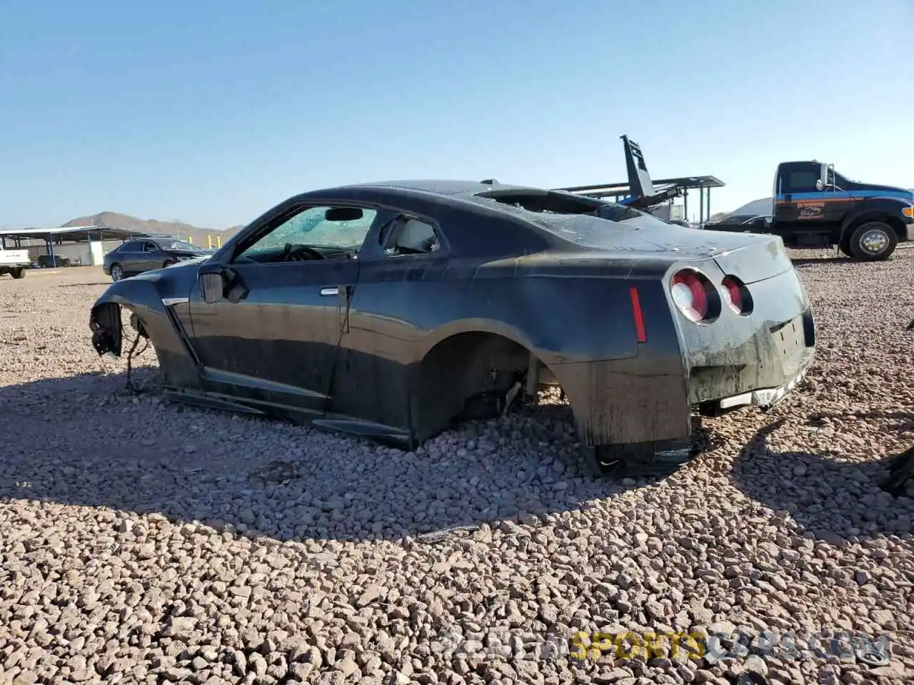 2 Photograph of a damaged car JN1AR5EF7LM100066 NISSAN GTR 2020