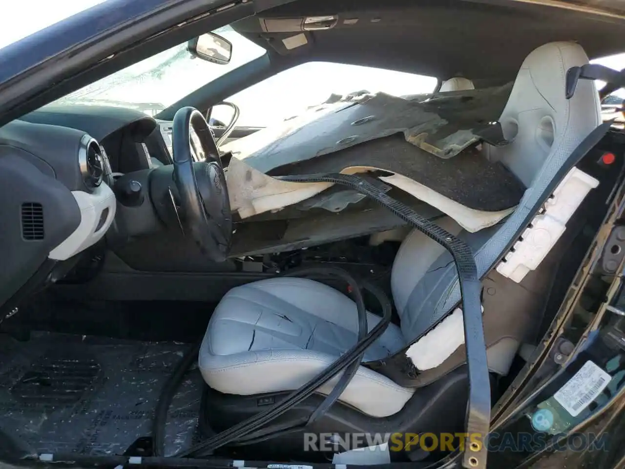 7 Photograph of a damaged car JN1AR5EF7LM100066 NISSAN GTR 2020