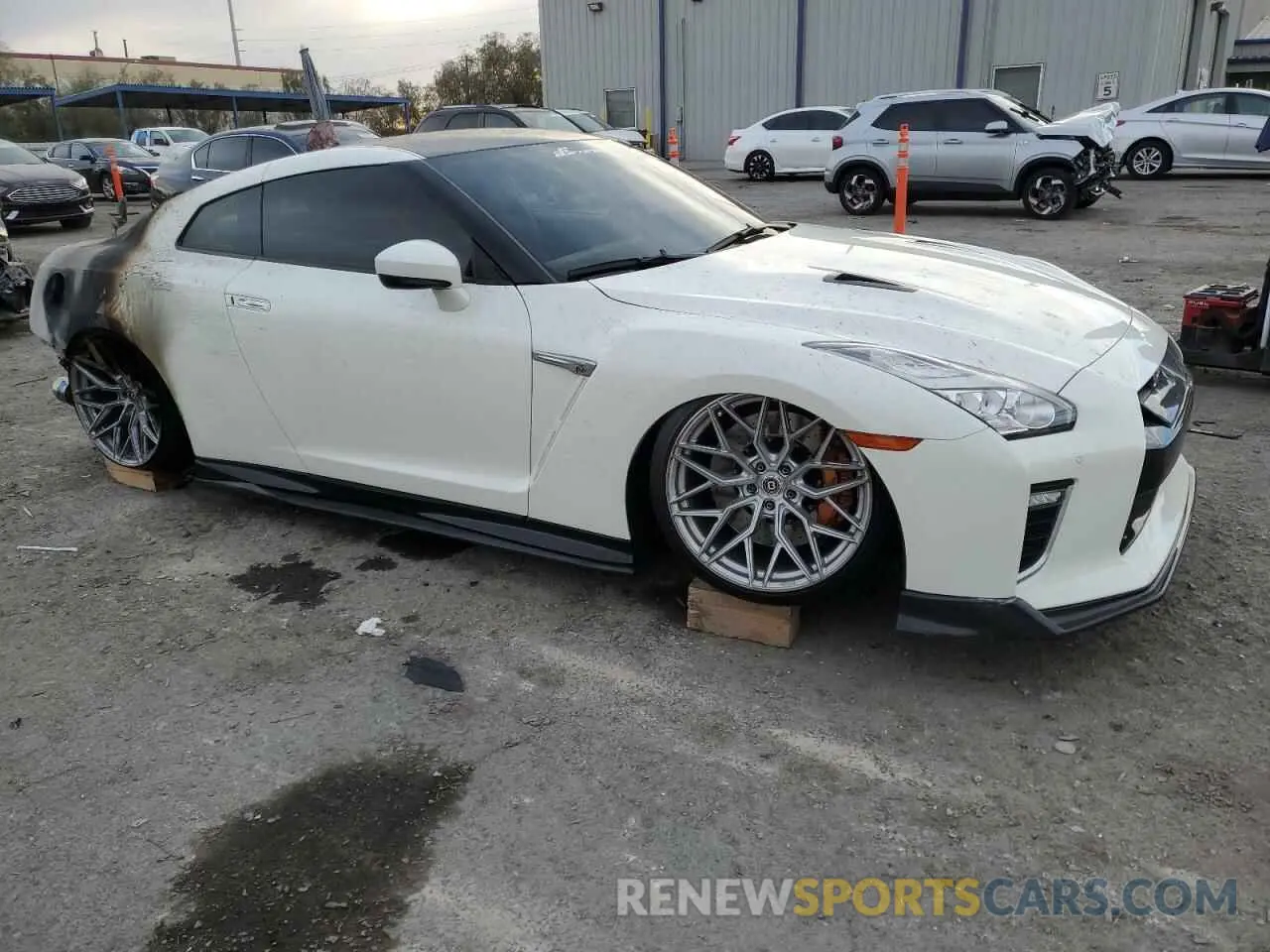 4 Photograph of a damaged car JN1AR5EF7LM100343 NISSAN GTR 2020