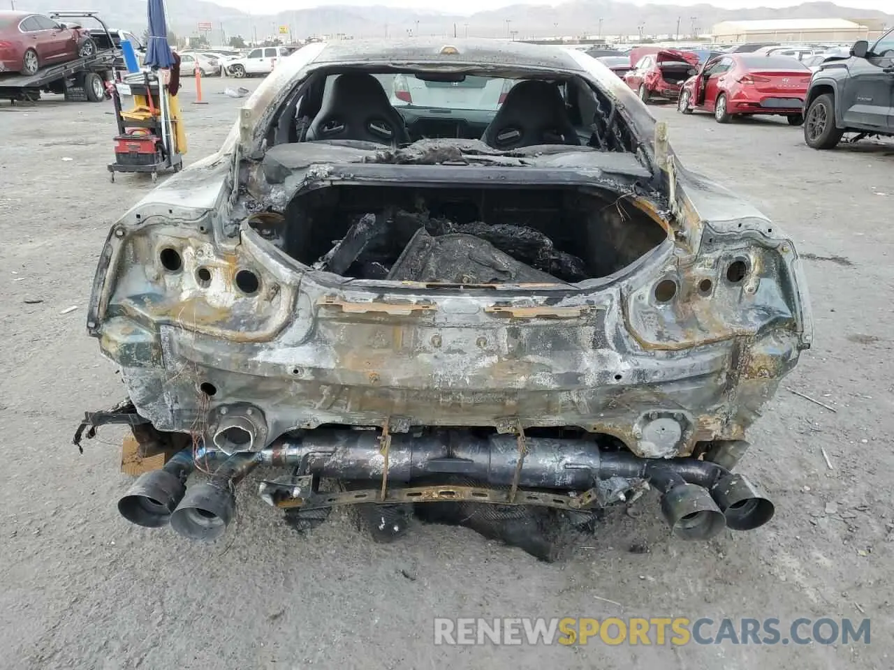 6 Photograph of a damaged car JN1AR5EF7LM100343 NISSAN GTR 2020