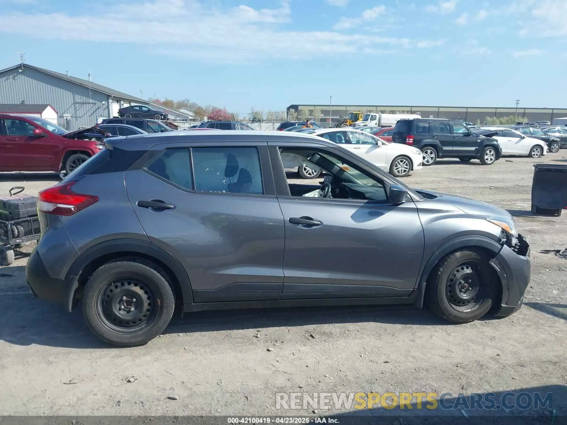 13 Photograph of a damaged car 3N1CP5CU0KL470140 NISSAN KICKS 2019