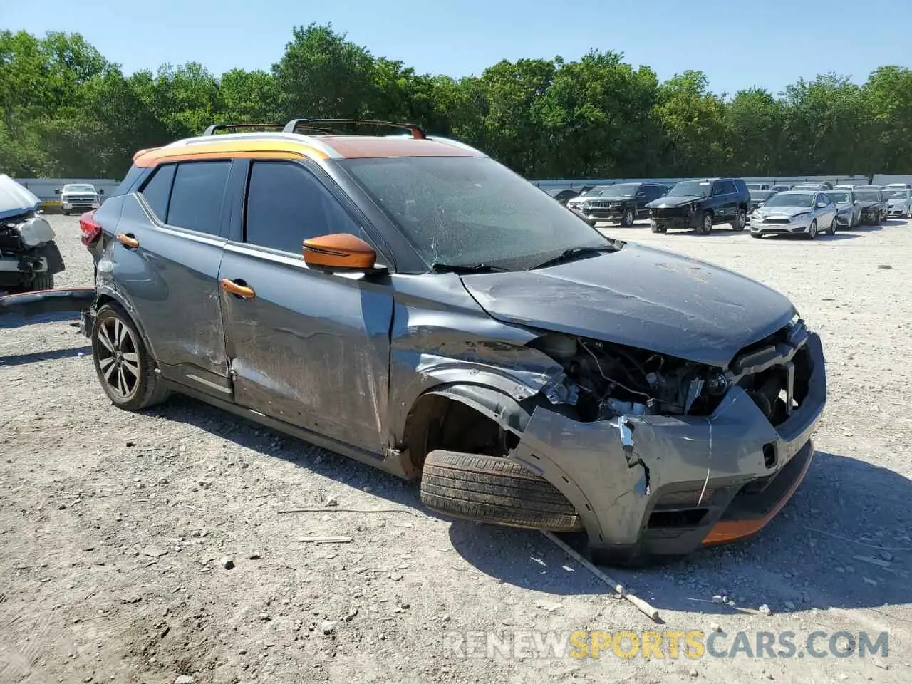 4 Photograph of a damaged car 3N1CP5CU0KL491599 NISSAN KICKS 2019