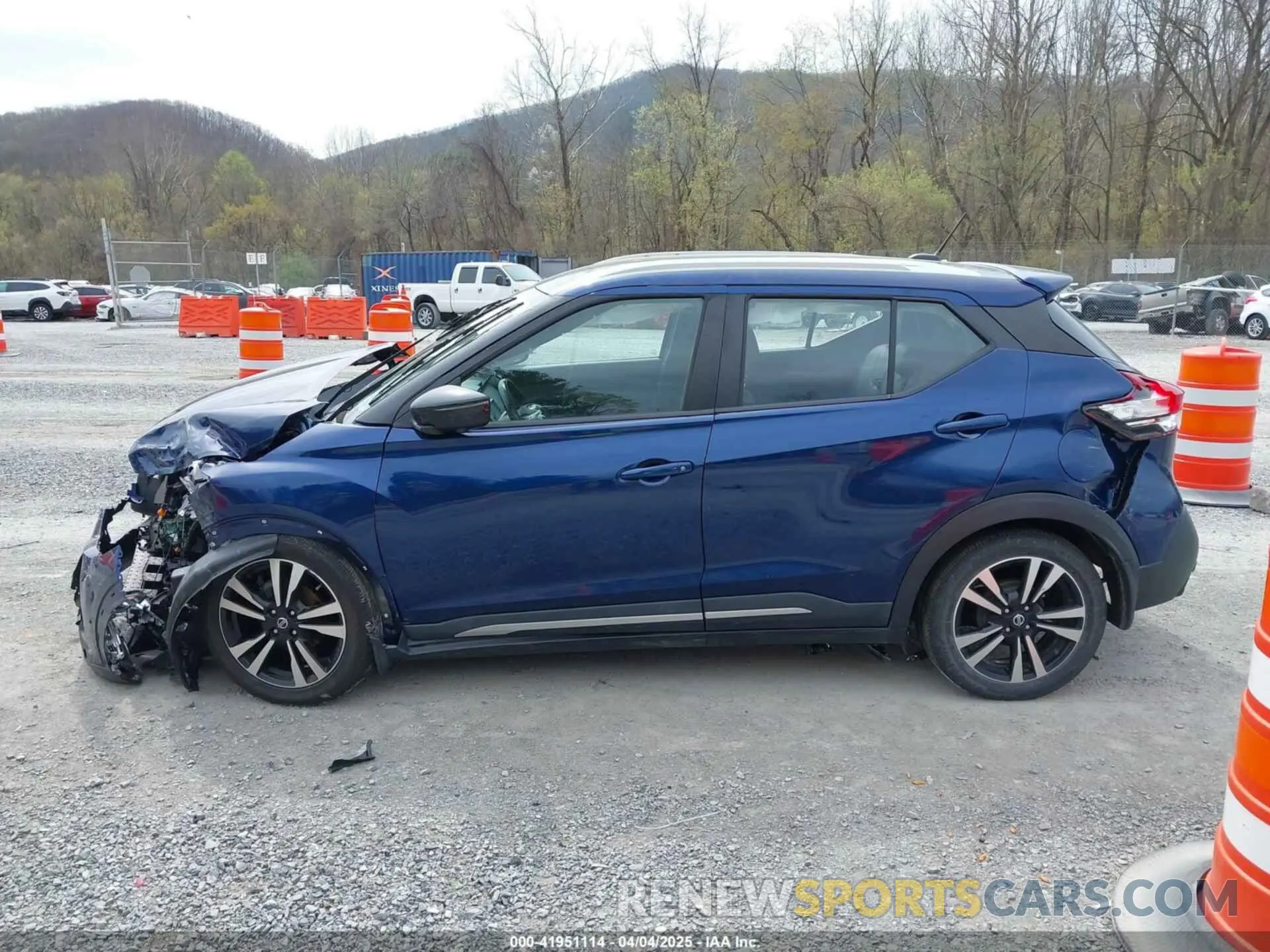 14 Photograph of a damaged car 3N1CP5CU0KL499802 NISSAN KICKS 2019