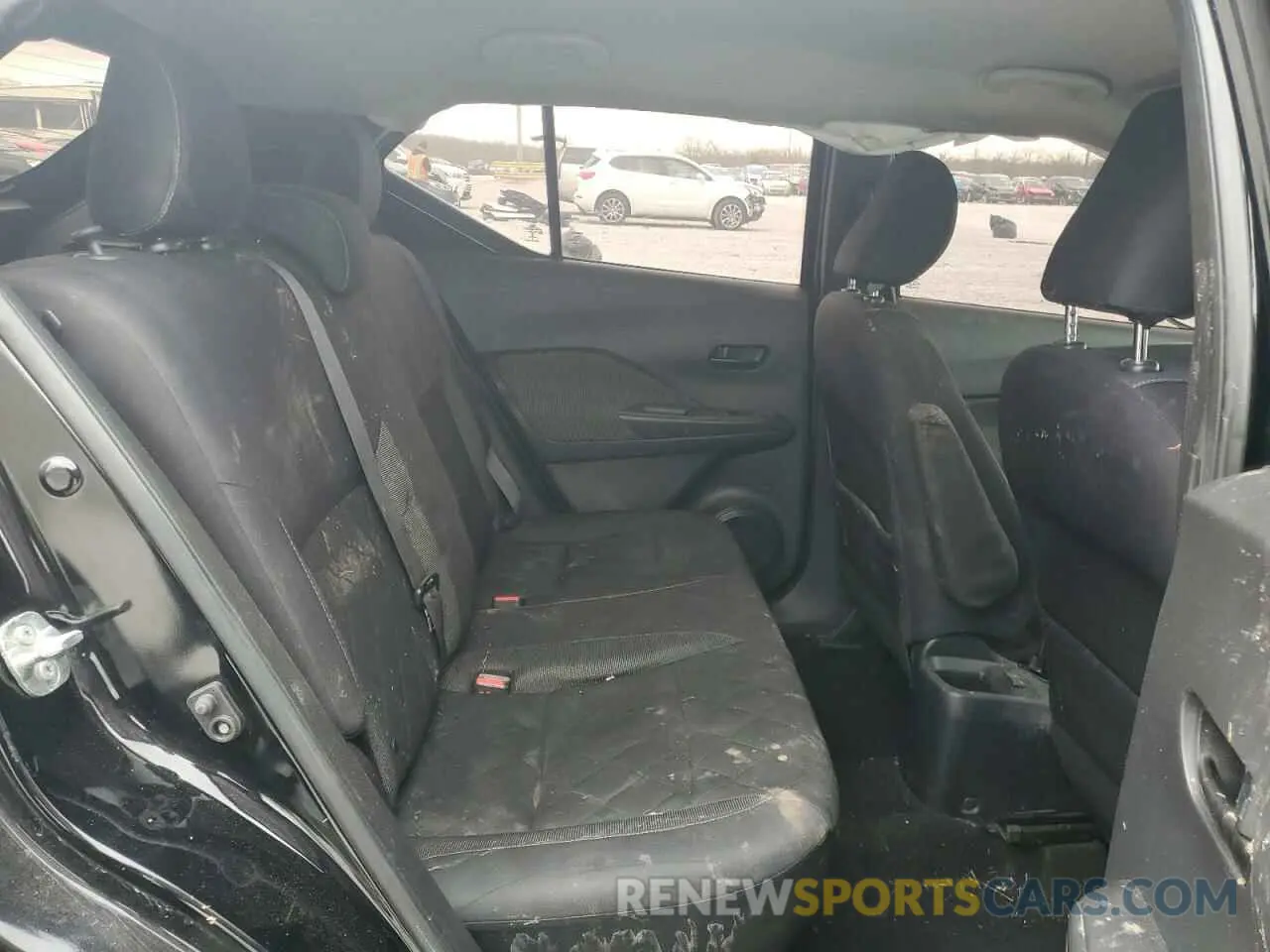 10 Photograph of a damaged car 3N1CP5CU0KL520728 NISSAN KICKS 2019