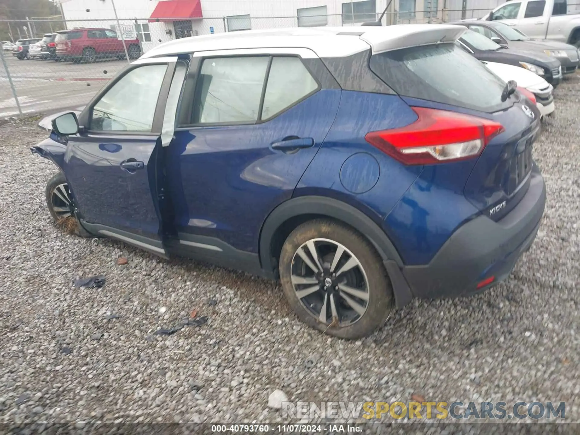 3 Photograph of a damaged car 3N1CP5CU0KL521328 NISSAN KICKS 2019