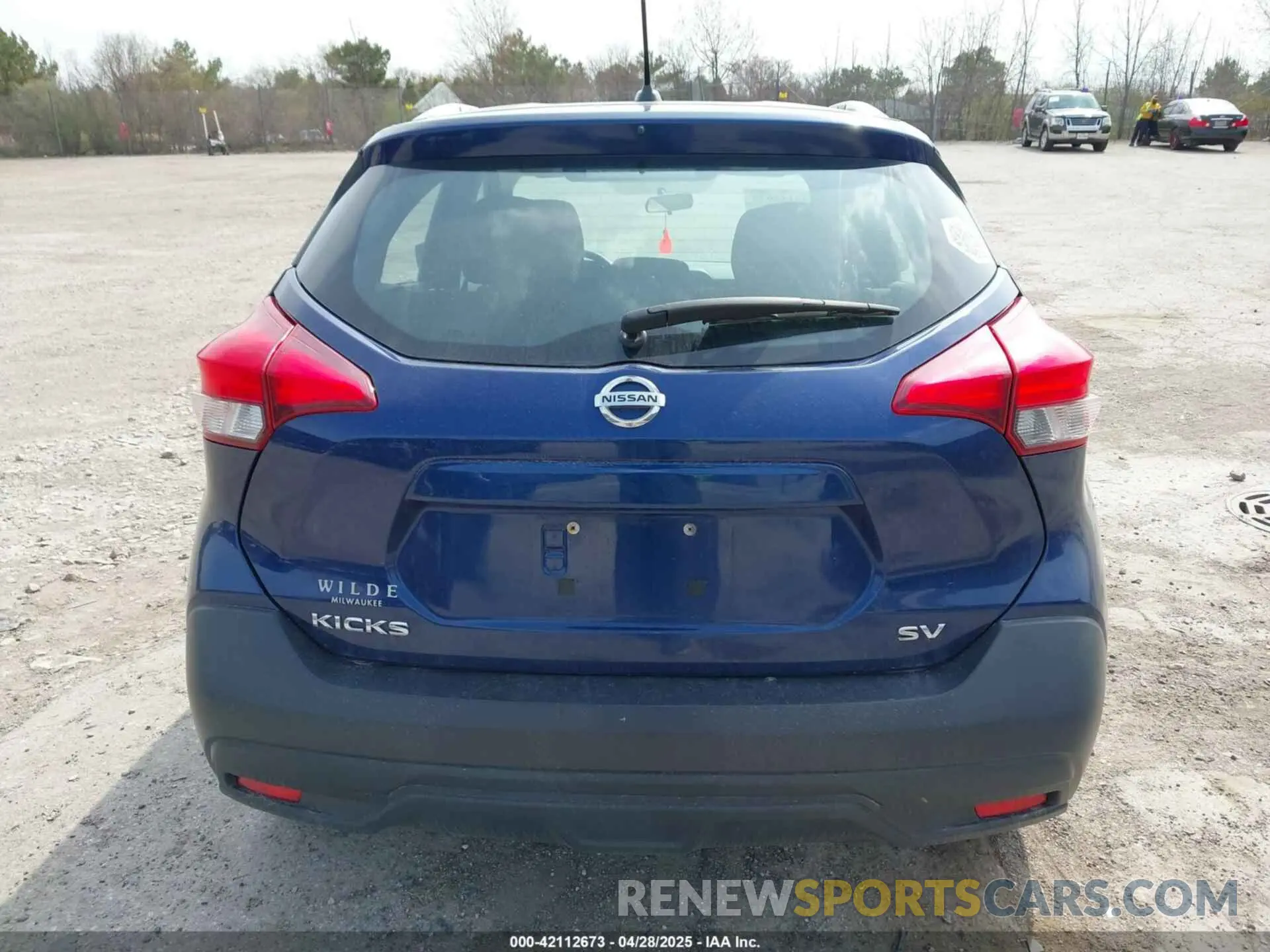 16 Photograph of a damaged car 3N1CP5CU0KL527047 NISSAN KICKS 2019