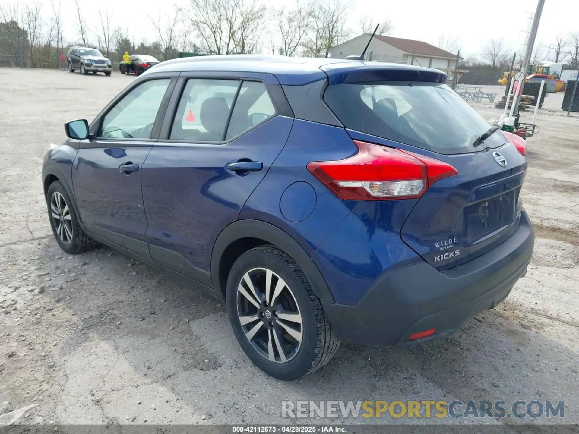 3 Photograph of a damaged car 3N1CP5CU0KL527047 NISSAN KICKS 2019