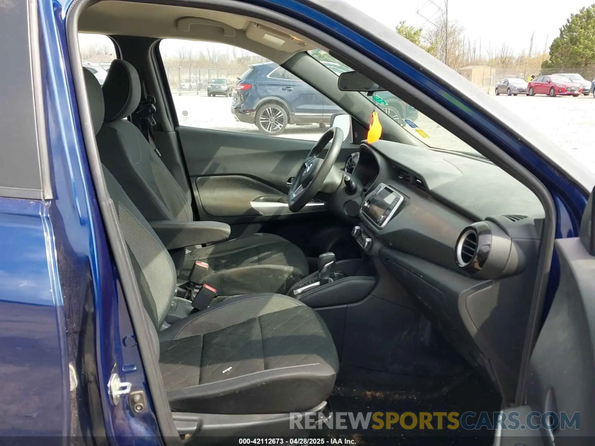 5 Photograph of a damaged car 3N1CP5CU0KL527047 NISSAN KICKS 2019