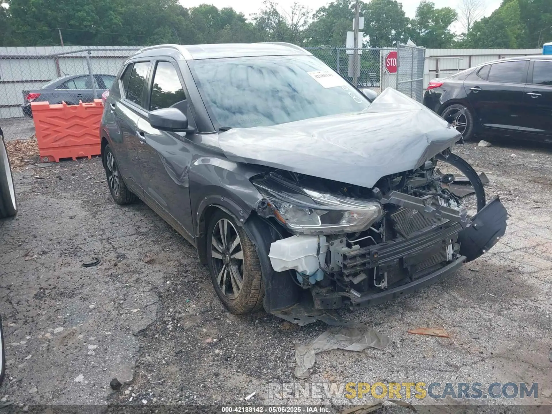 1 Photograph of a damaged car 3N1CP5CU0KL536928 NISSAN KICKS 2019