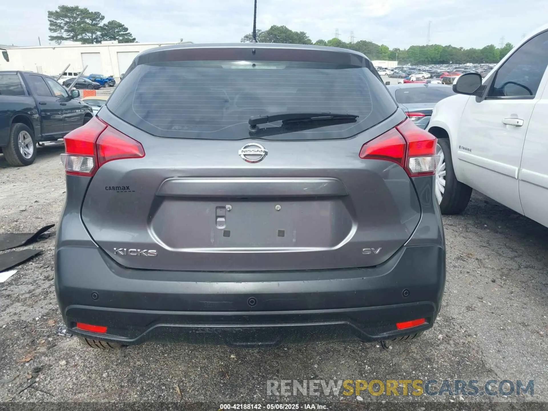 15 Photograph of a damaged car 3N1CP5CU0KL536928 NISSAN KICKS 2019