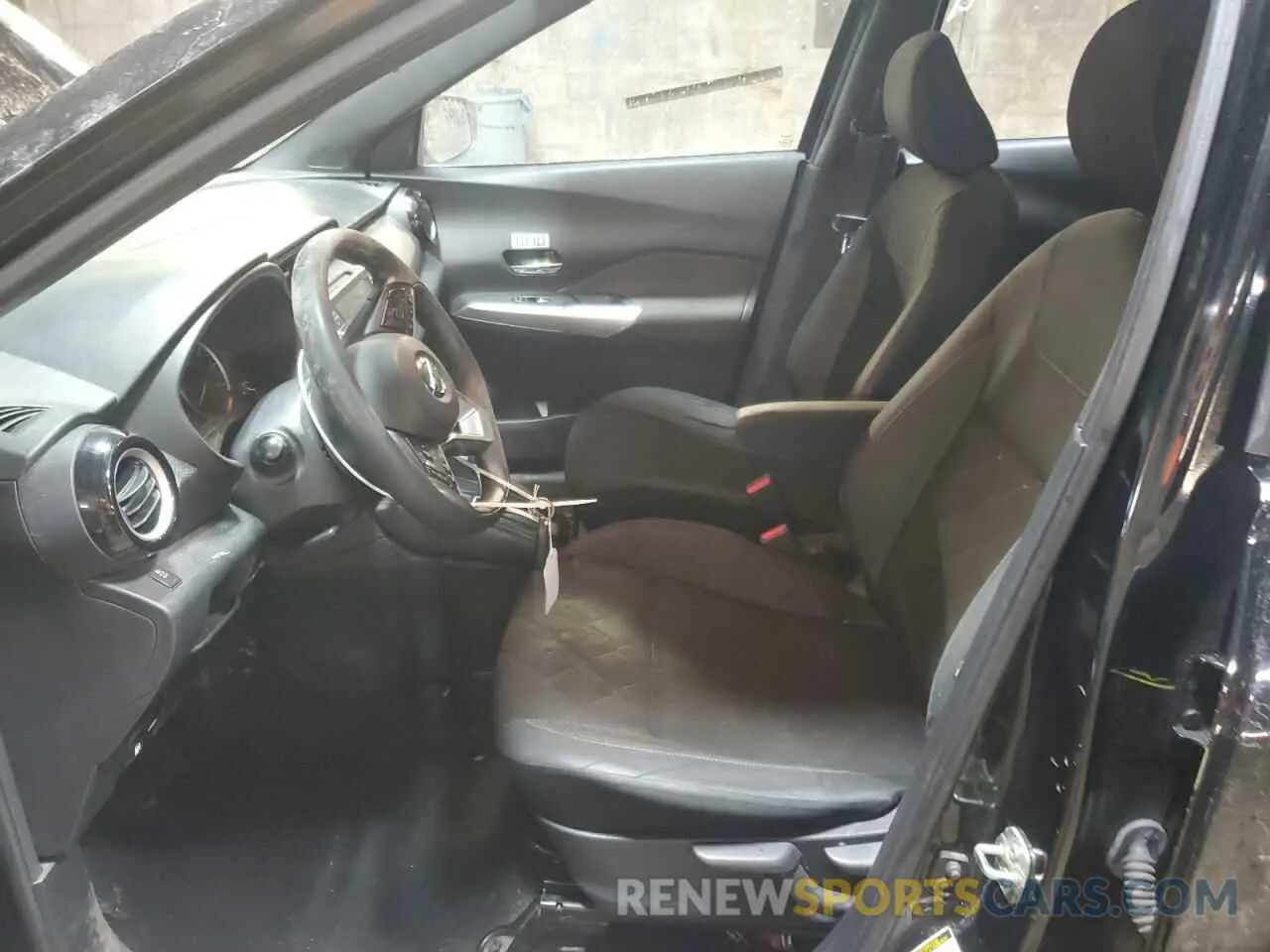 7 Photograph of a damaged car 3N1CP5CU0KL547685 NISSAN KICKS 2019