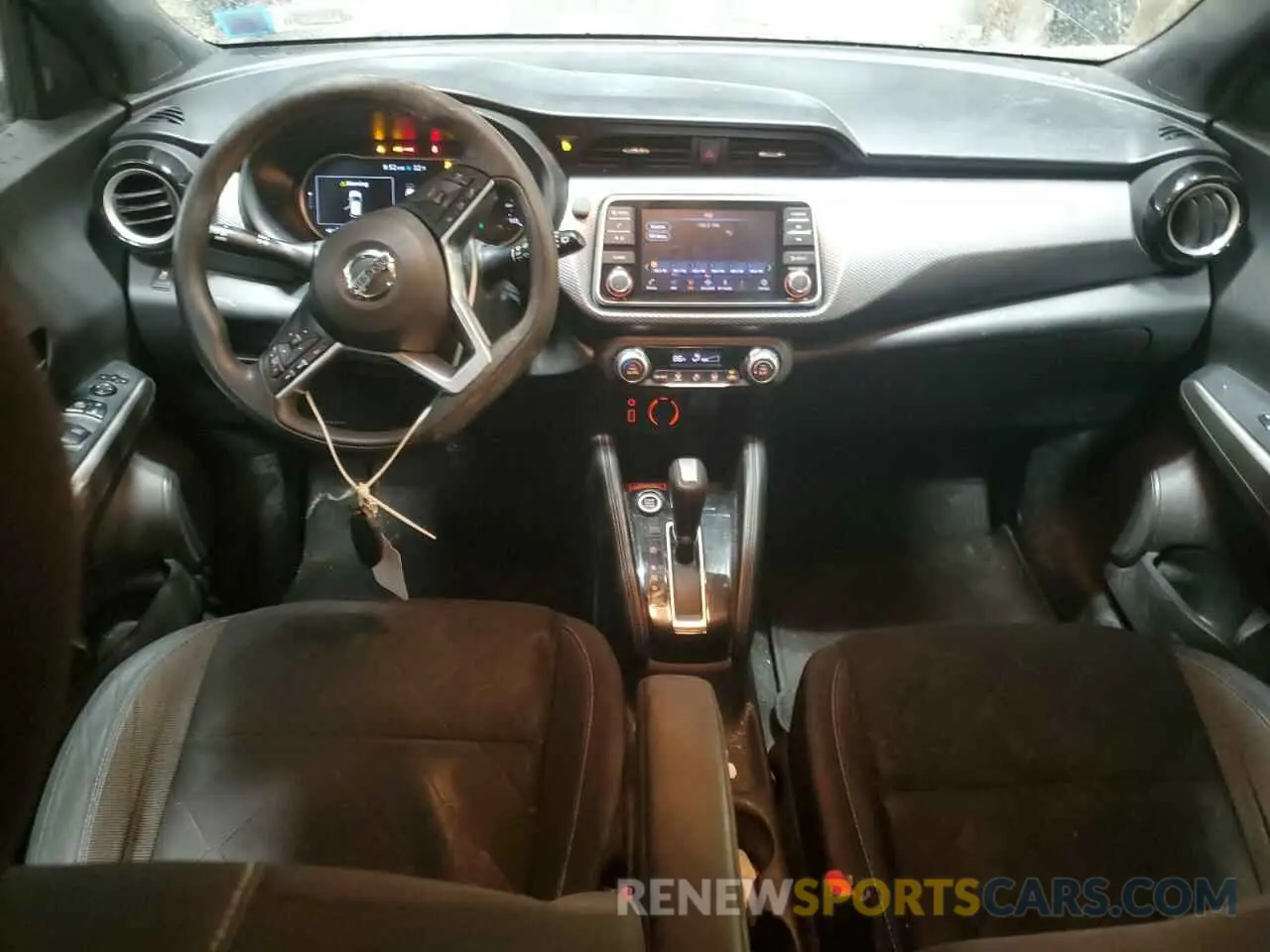 8 Photograph of a damaged car 3N1CP5CU0KL547685 NISSAN KICKS 2019