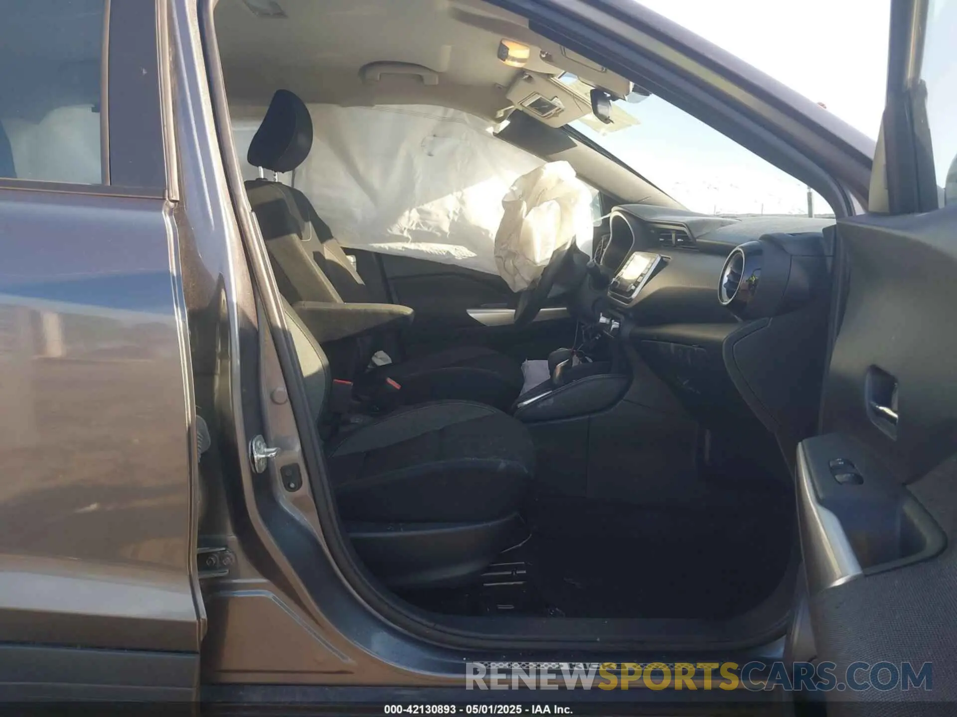 5 Photograph of a damaged car 3N1CP5CU0KL550487 NISSAN KICKS 2019