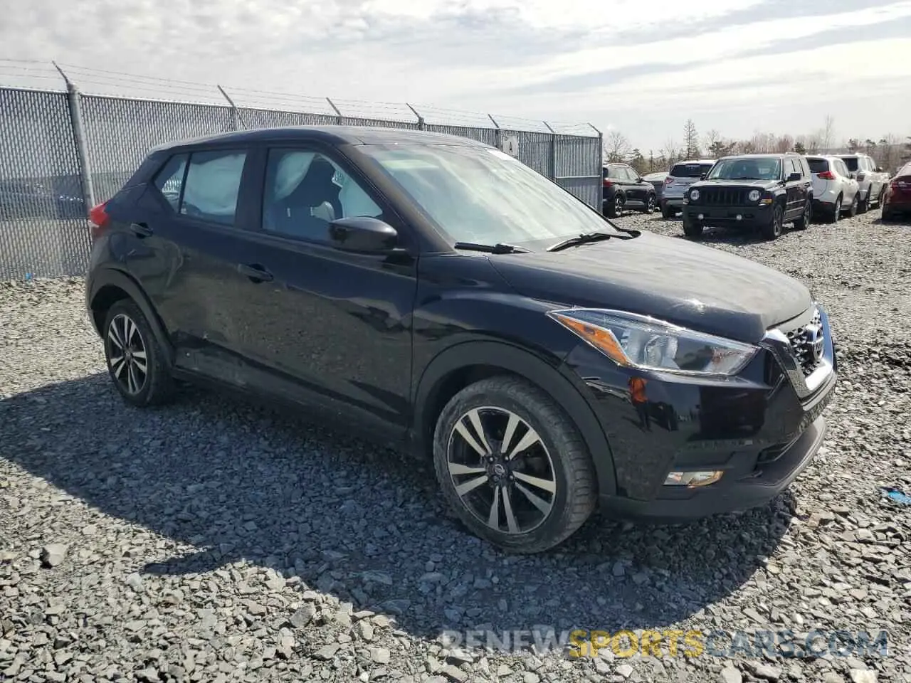 4 Photograph of a damaged car 3N1CP5CU0KL555771 NISSAN KICKS 2019