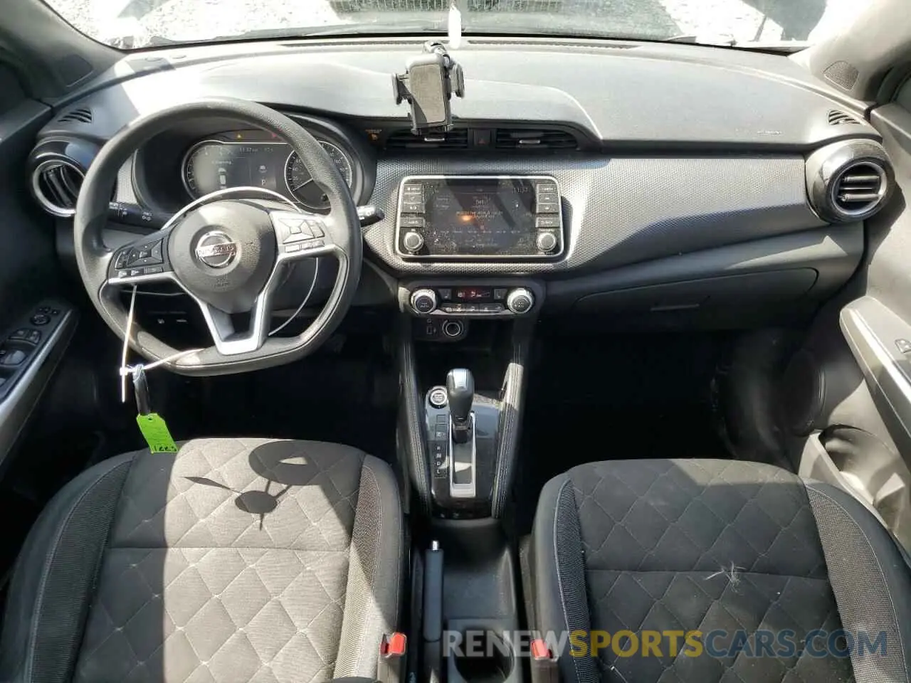 8 Photograph of a damaged car 3N1CP5CU0KL555771 NISSAN KICKS 2019