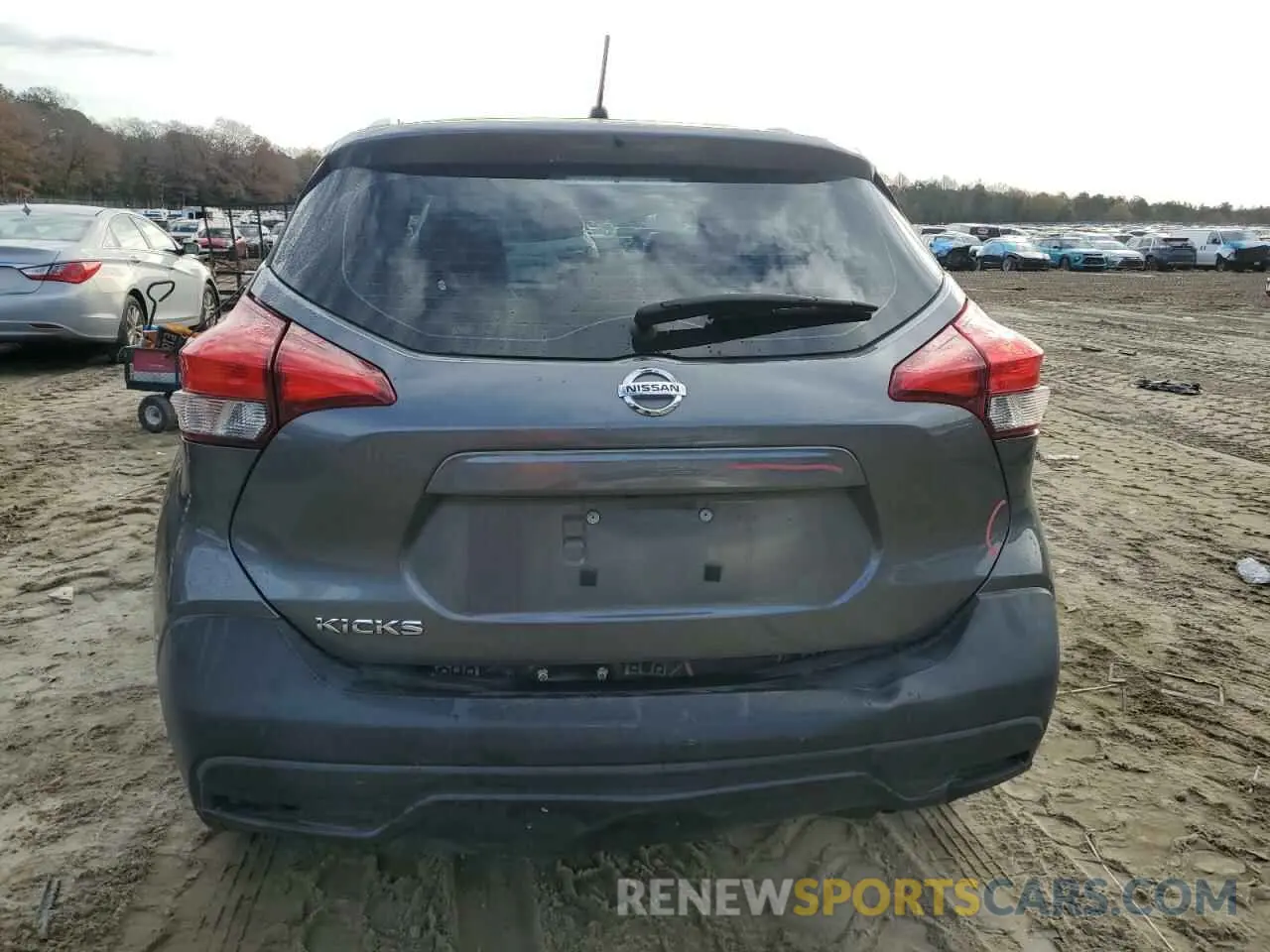 6 Photograph of a damaged car 3N1CP5CU0KL558511 NISSAN KICKS 2019