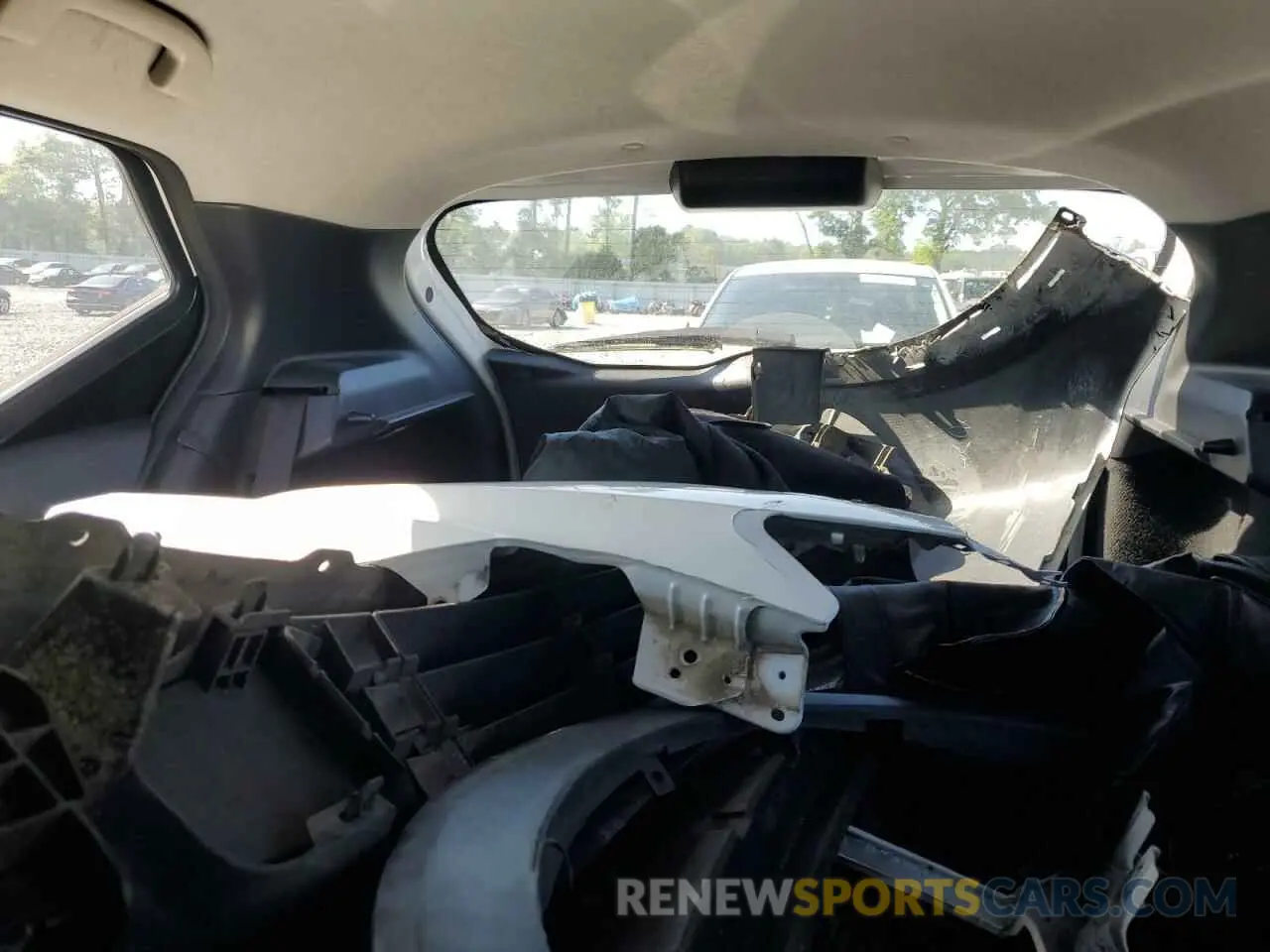 10 Photograph of a damaged car 3N1CP5CU1KL481745 NISSAN KICKS 2019