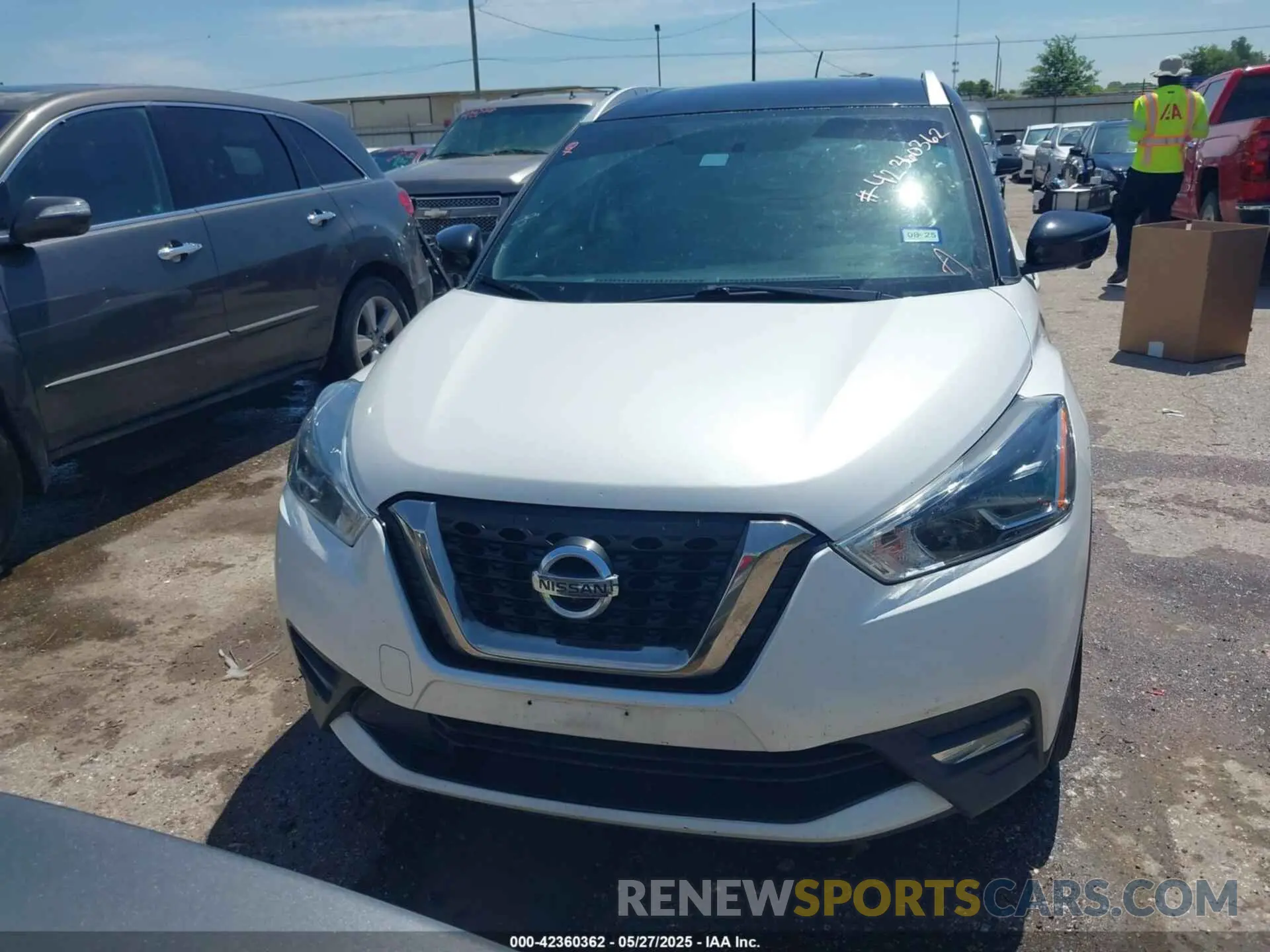 11 Photograph of a damaged car 3N1CP5CU1KL485214 NISSAN KICKS 2019