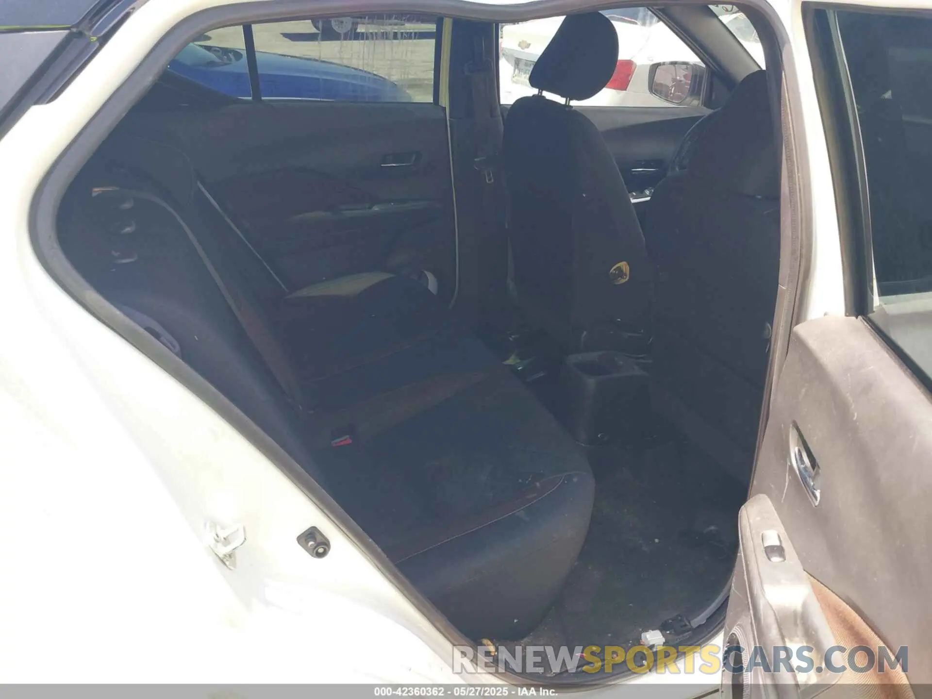 8 Photograph of a damaged car 3N1CP5CU1KL485214 NISSAN KICKS 2019