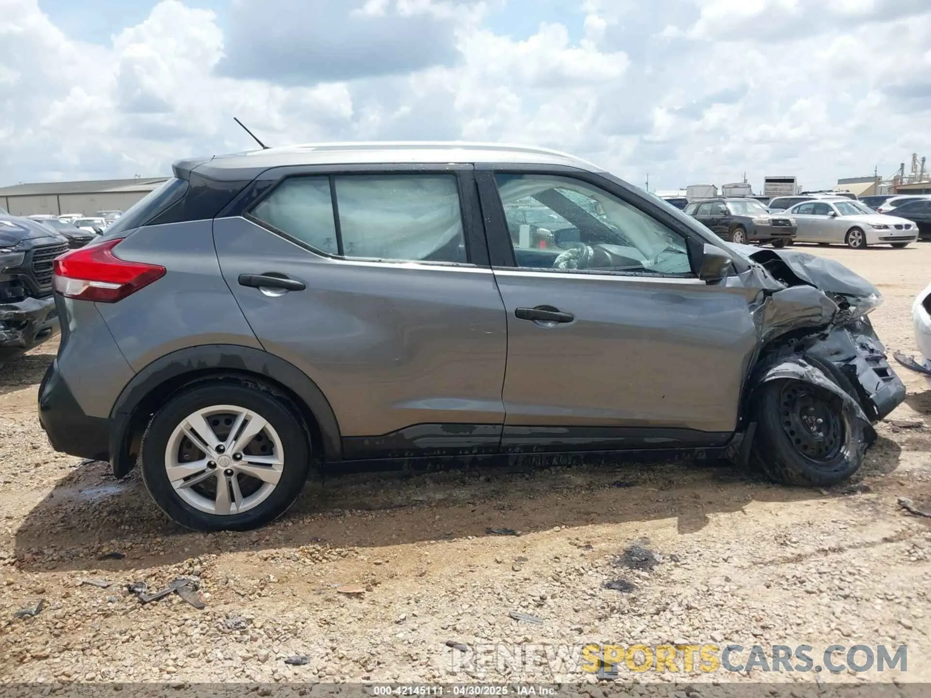 12 Photograph of a damaged car 3N1CP5CU1KL499629 NISSAN KICKS 2019