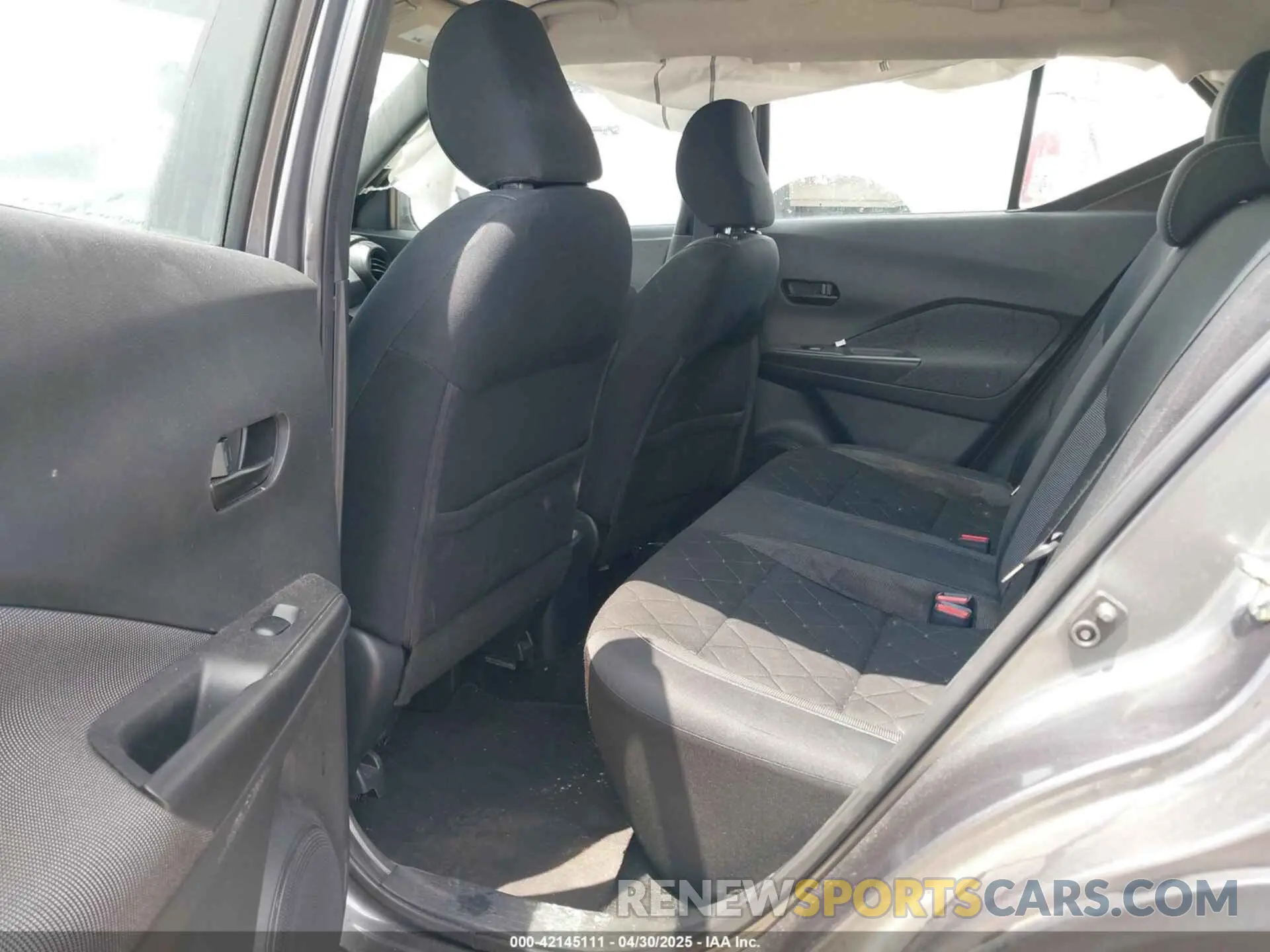 8 Photograph of a damaged car 3N1CP5CU1KL499629 NISSAN KICKS 2019