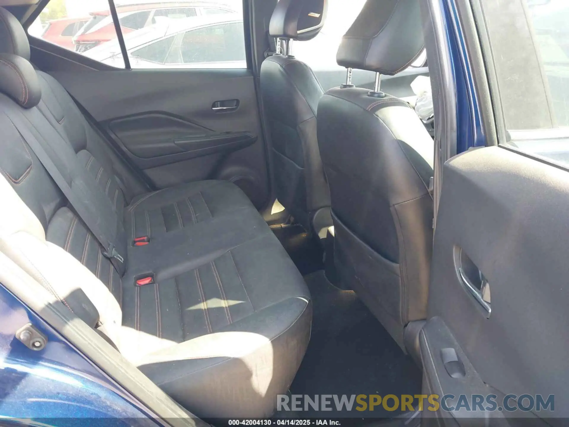 8 Photograph of a damaged car 3N1CP5CU1KL504781 NISSAN KICKS 2019