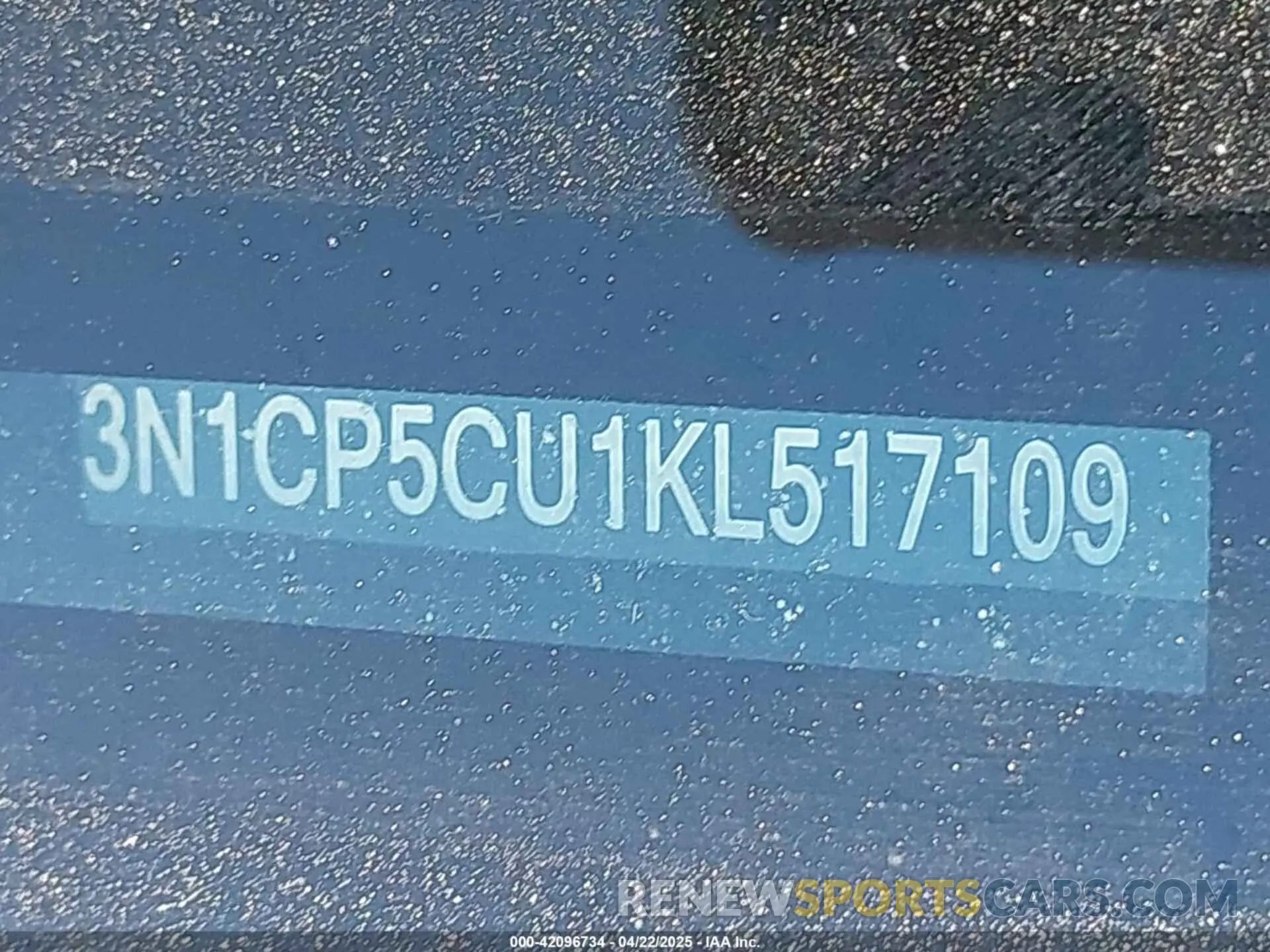 17 Photograph of a damaged car 3N1CP5CU1KL517109 NISSAN KICKS 2019