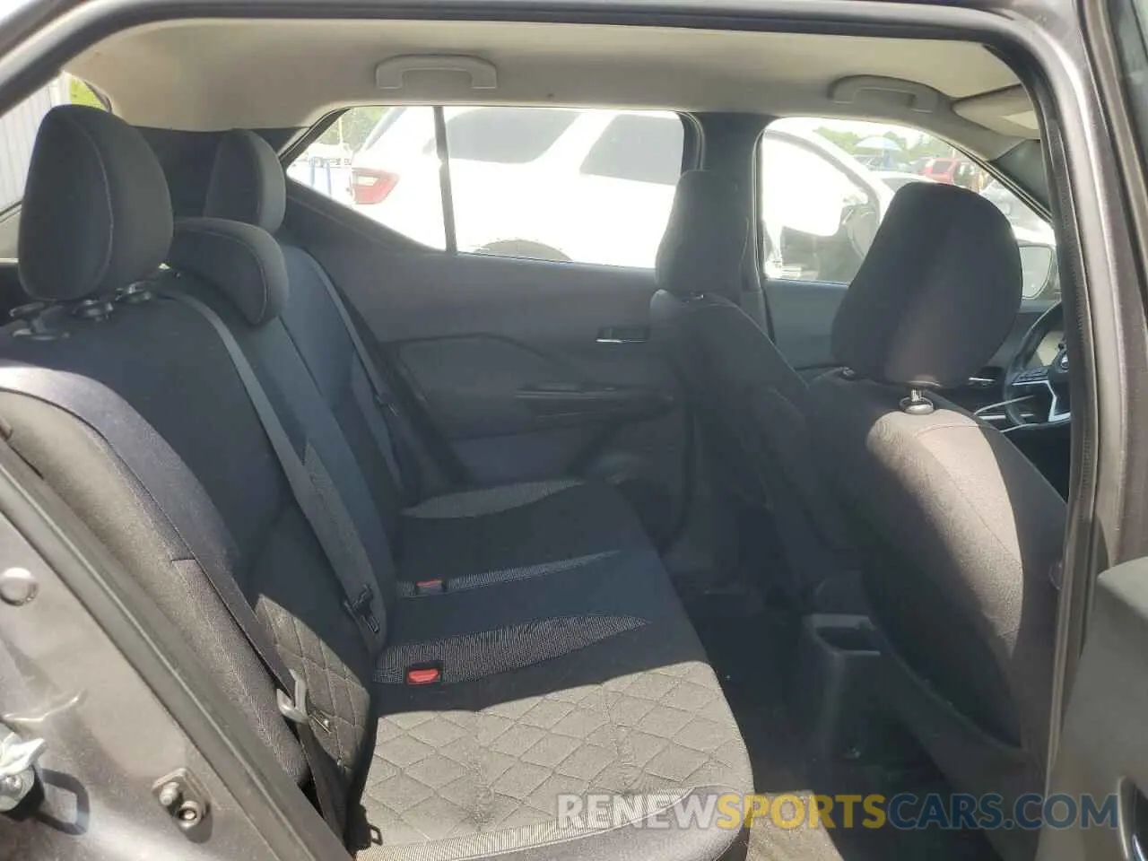 11 Photograph of a damaged car 3N1CP5CU1KL517854 NISSAN KICKS 2019