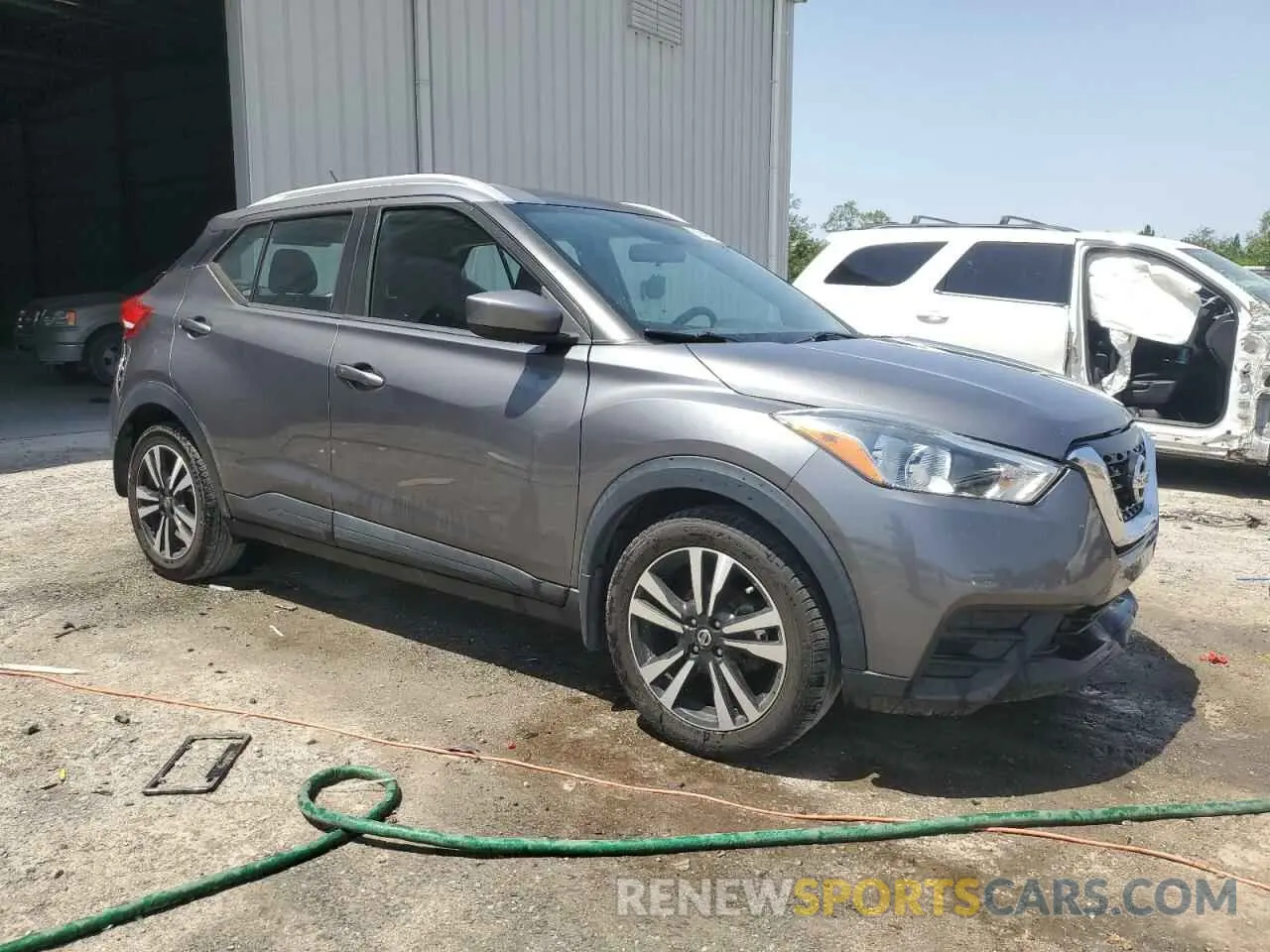 4 Photograph of a damaged car 3N1CP5CU1KL517854 NISSAN KICKS 2019