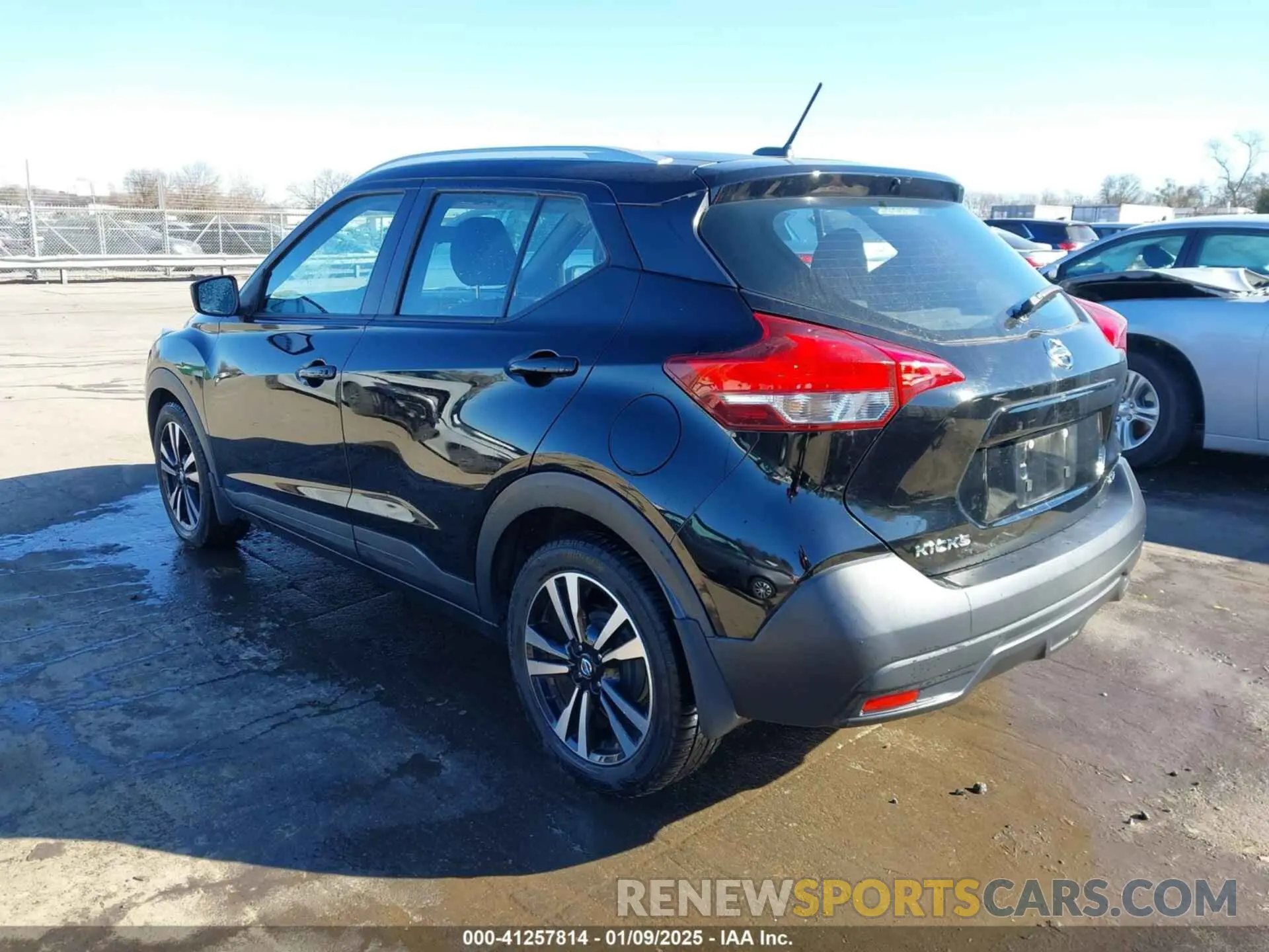 3 Photograph of a damaged car 3N1CP5CU1KL519202 NISSAN KICKS 2019