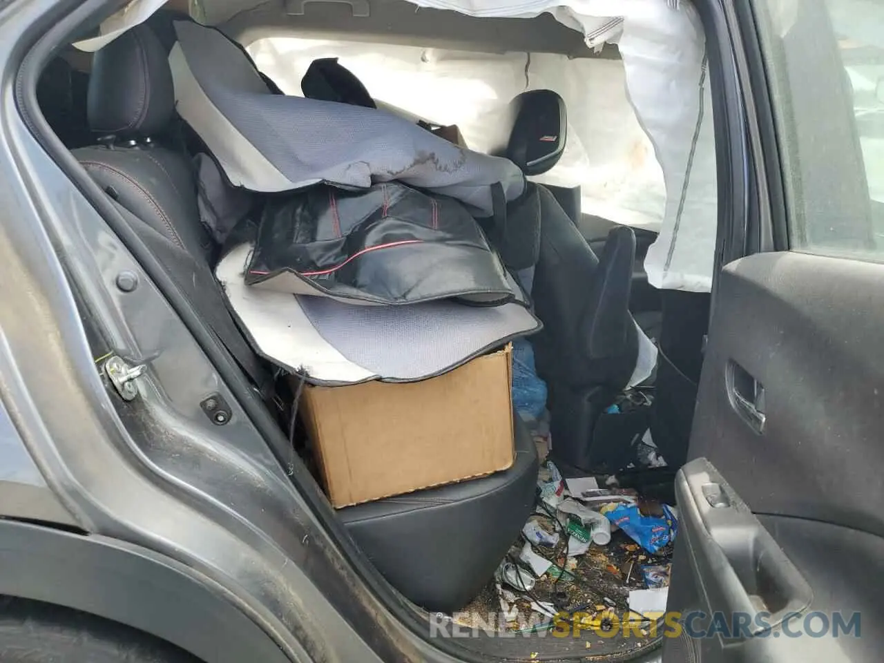 10 Photograph of a damaged car 3N1CP5CU1KL526957 NISSAN KICKS 2019