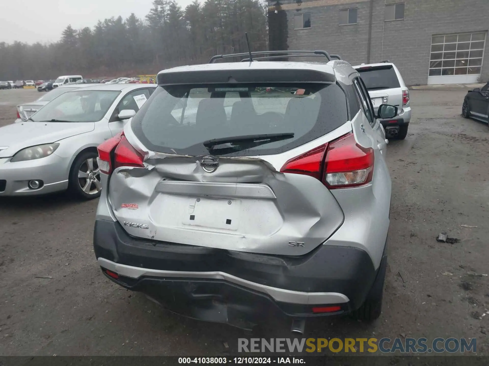 16 Photograph of a damaged car 3N1CP5CU1KL527087 NISSAN KICKS 2019