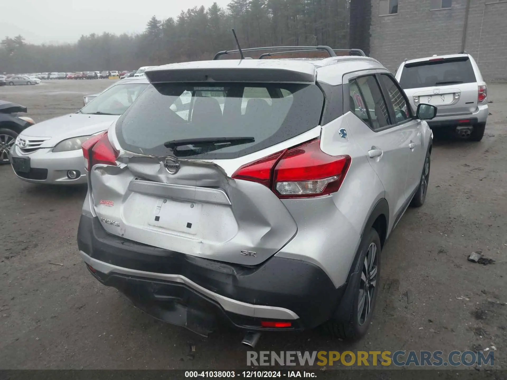 4 Photograph of a damaged car 3N1CP5CU1KL527087 NISSAN KICKS 2019