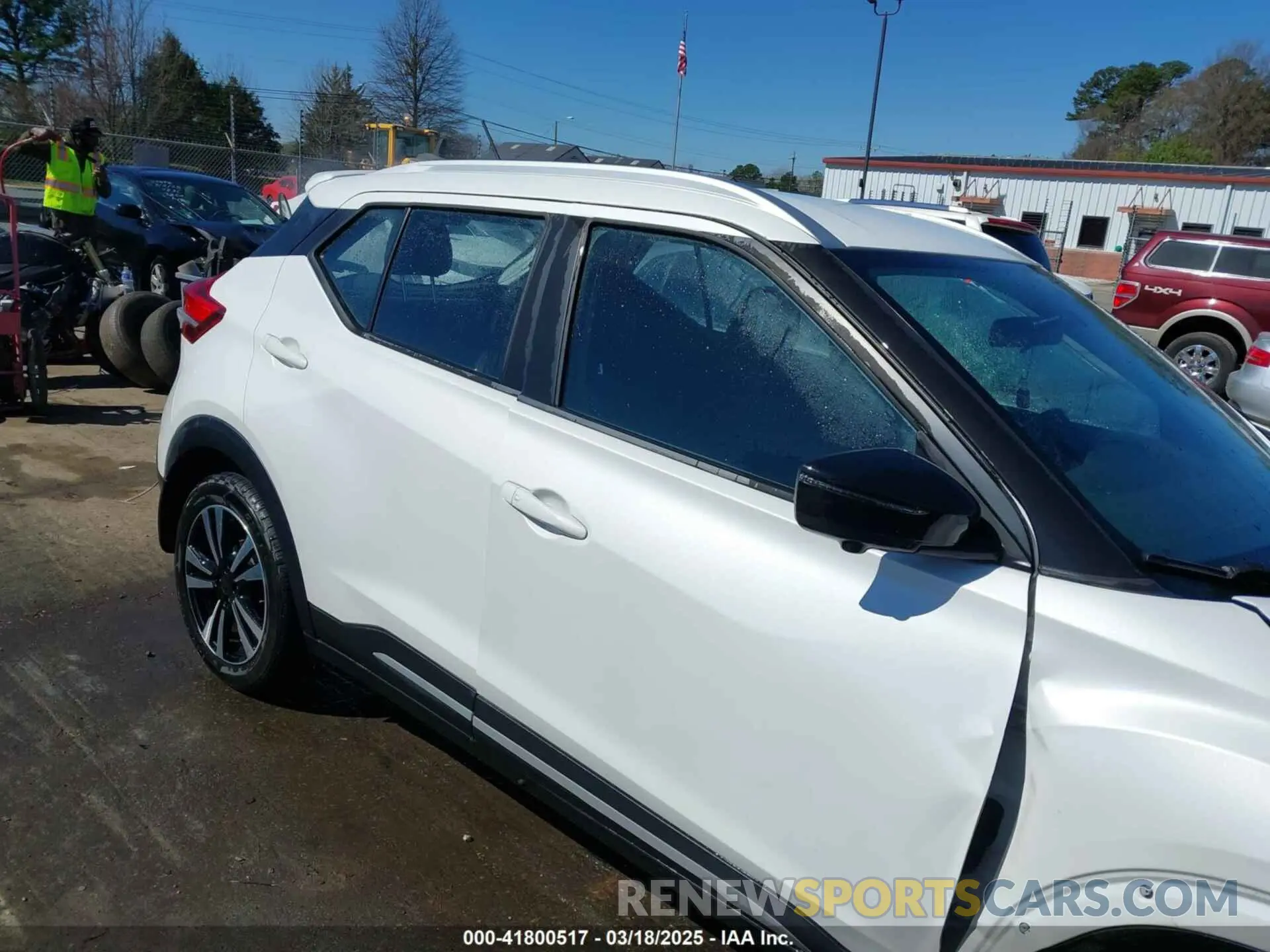 13 Photograph of a damaged car 3N1CP5CU1KL527509 NISSAN KICKS 2019