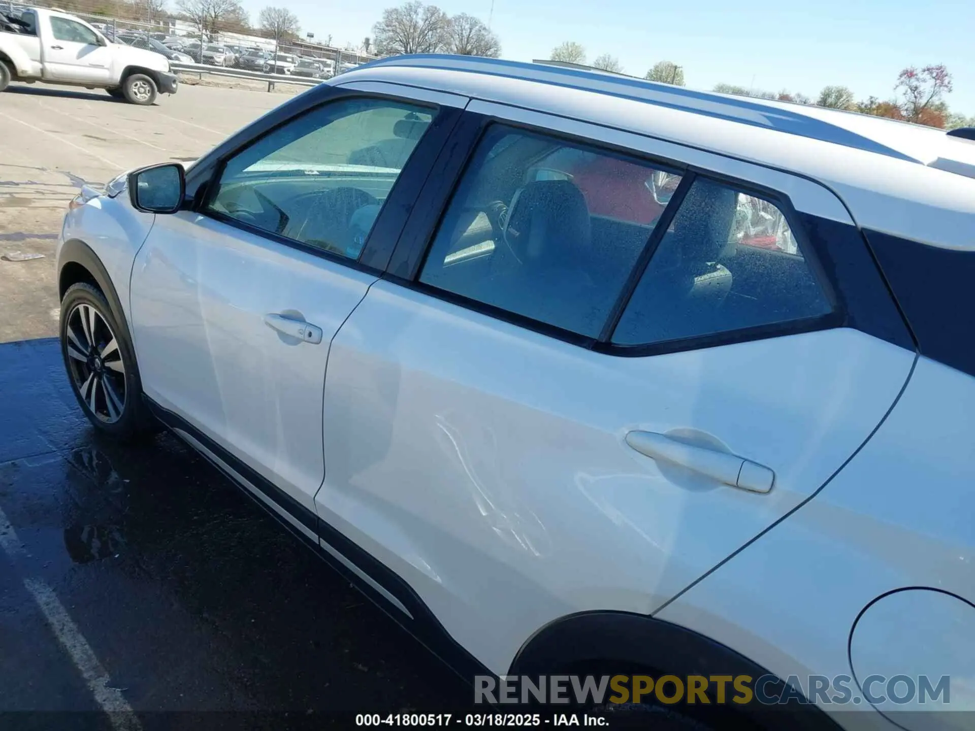 14 Photograph of a damaged car 3N1CP5CU1KL527509 NISSAN KICKS 2019