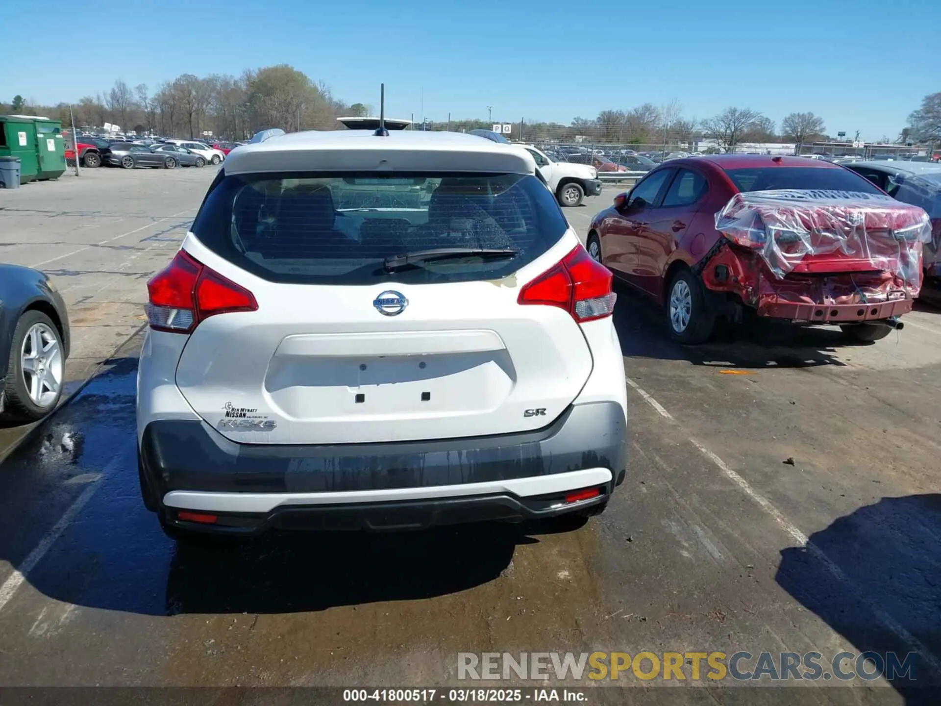 16 Photograph of a damaged car 3N1CP5CU1KL527509 NISSAN KICKS 2019