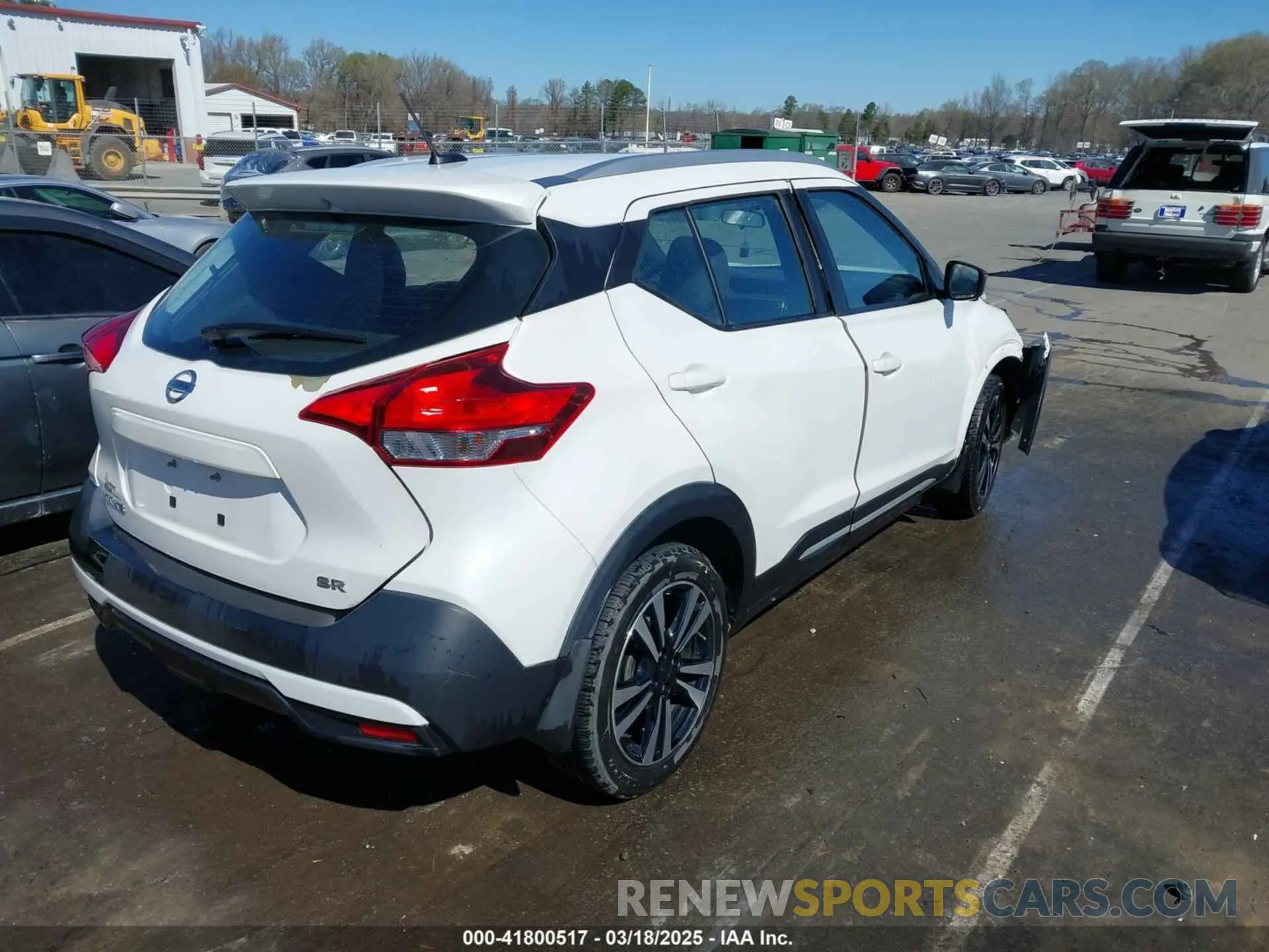 4 Photograph of a damaged car 3N1CP5CU1KL527509 NISSAN KICKS 2019