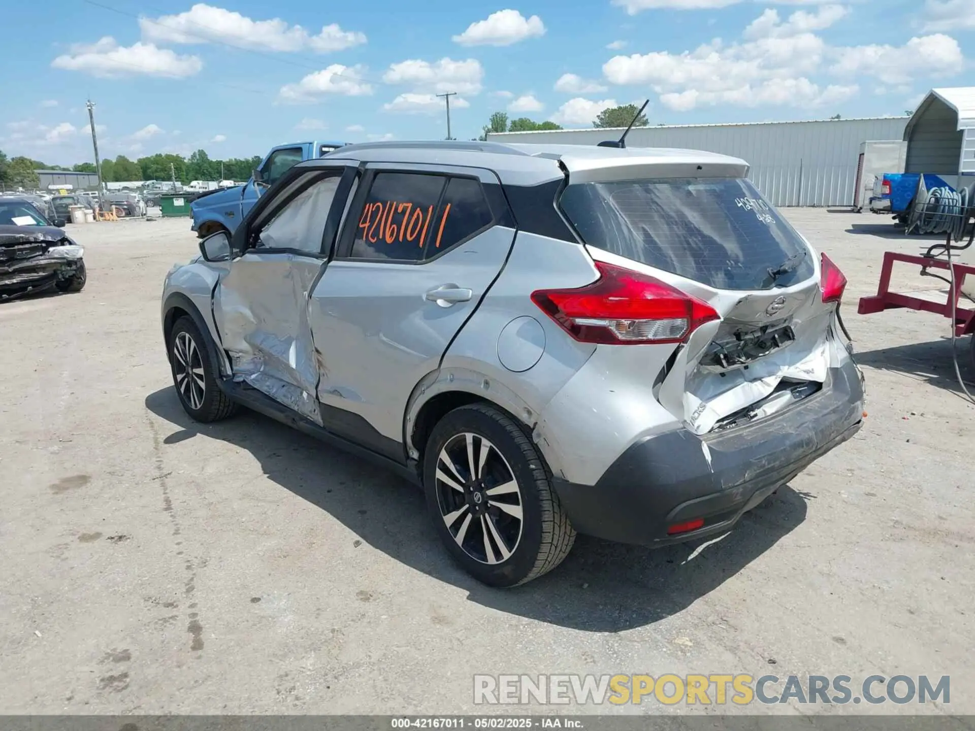 3 Photograph of a damaged car 3N1CP5CU1KL529244 NISSAN KICKS 2019