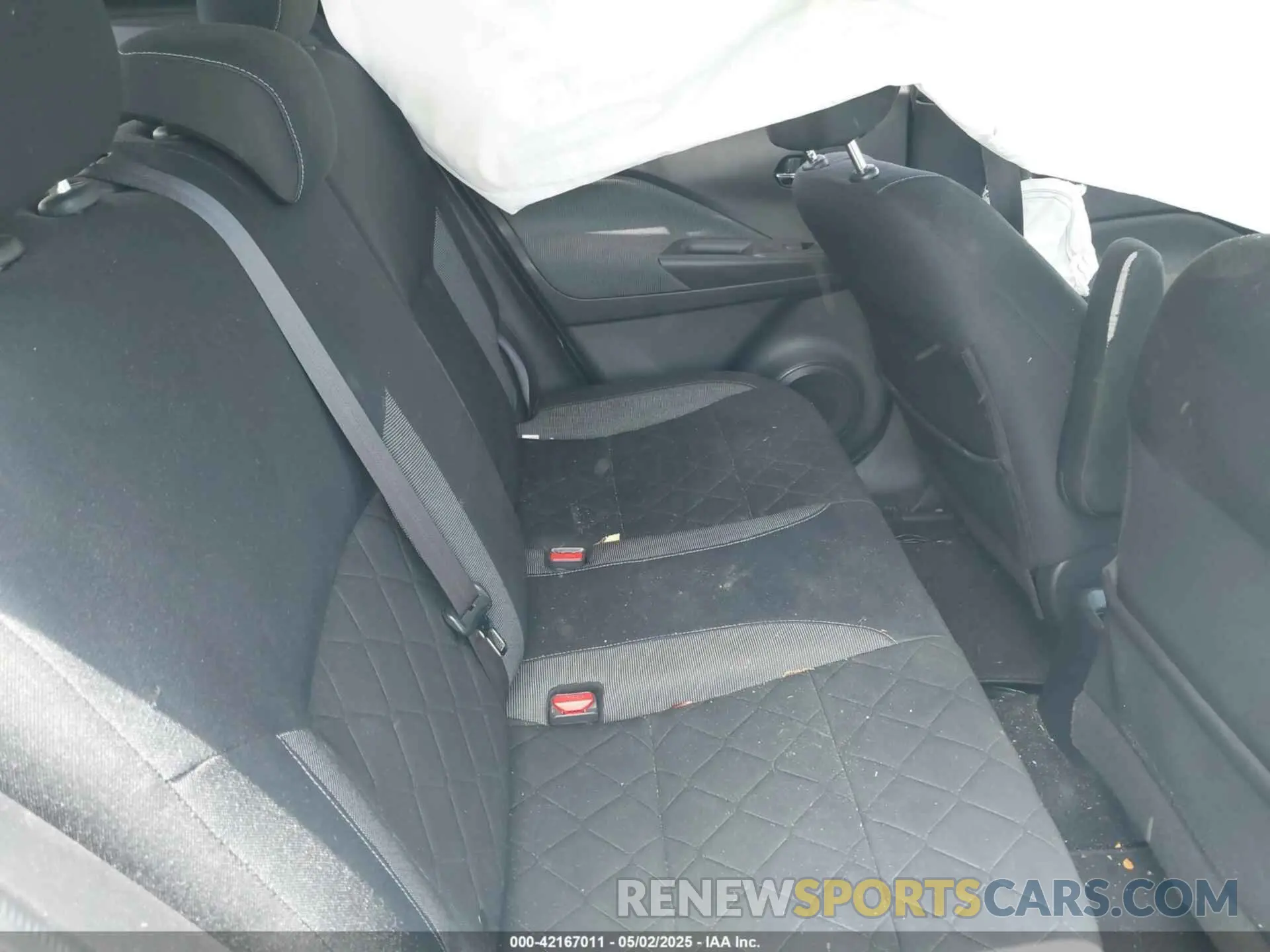 8 Photograph of a damaged car 3N1CP5CU1KL529244 NISSAN KICKS 2019