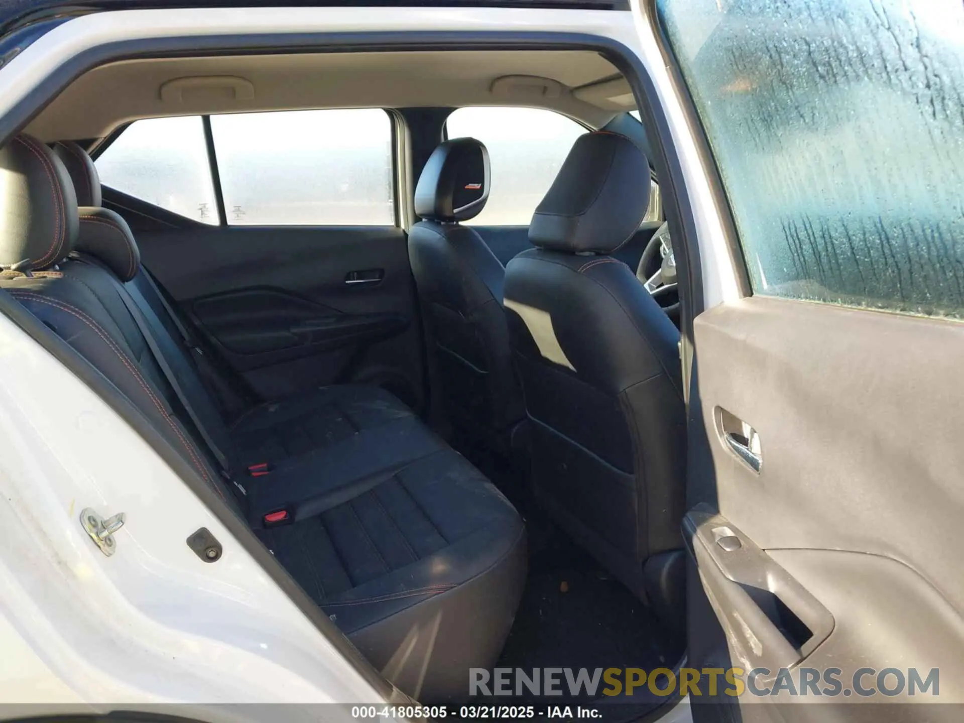 8 Photograph of a damaged car 3N1CP5CU1KL538381 NISSAN KICKS 2019