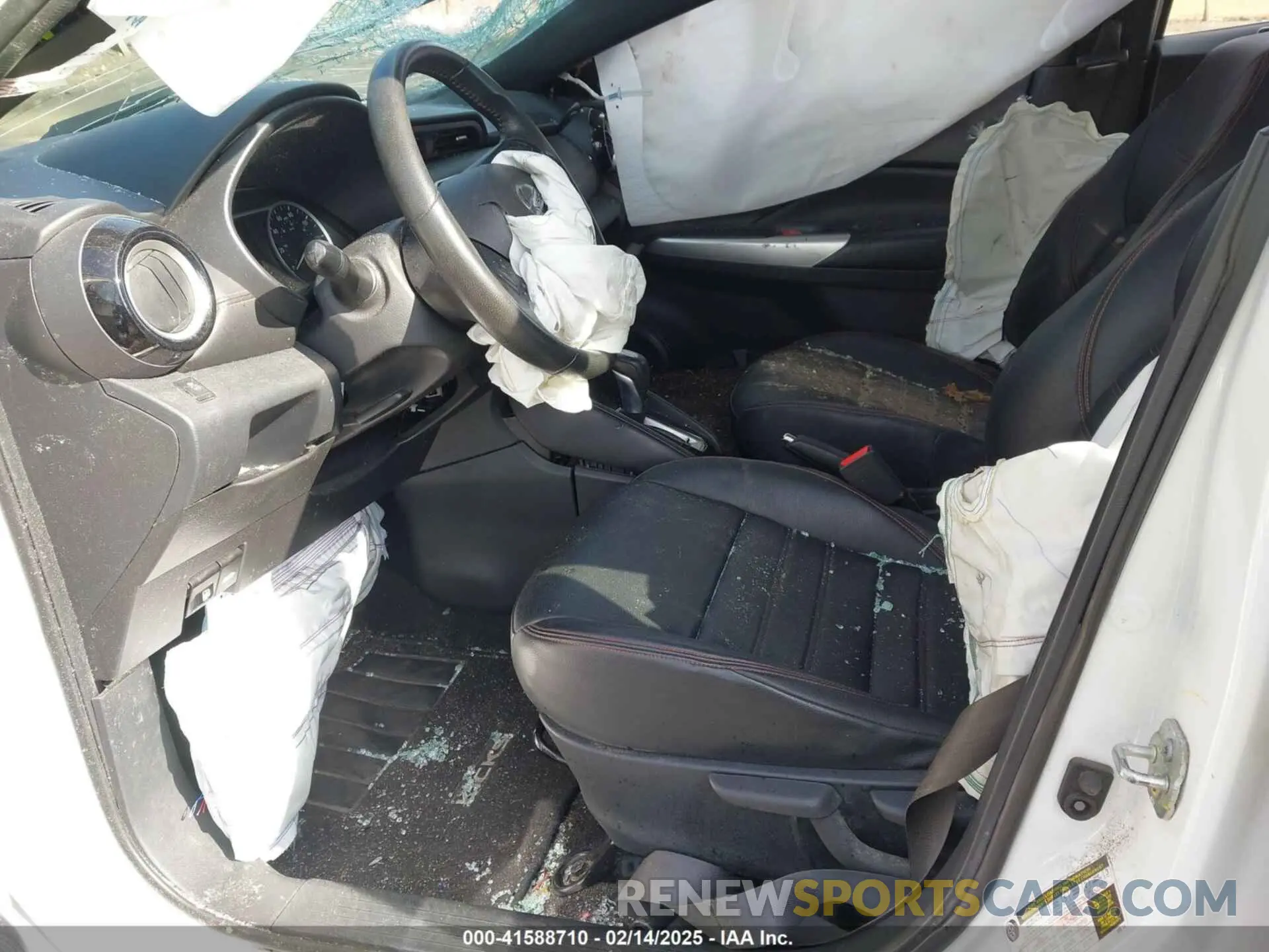 5 Photograph of a damaged car 3N1CP5CU1KL538879 NISSAN KICKS 2019