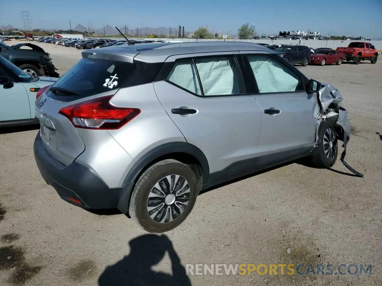 3 Photograph of a damaged car 3N1CP5CU1KL539921 NISSAN KICKS 2019