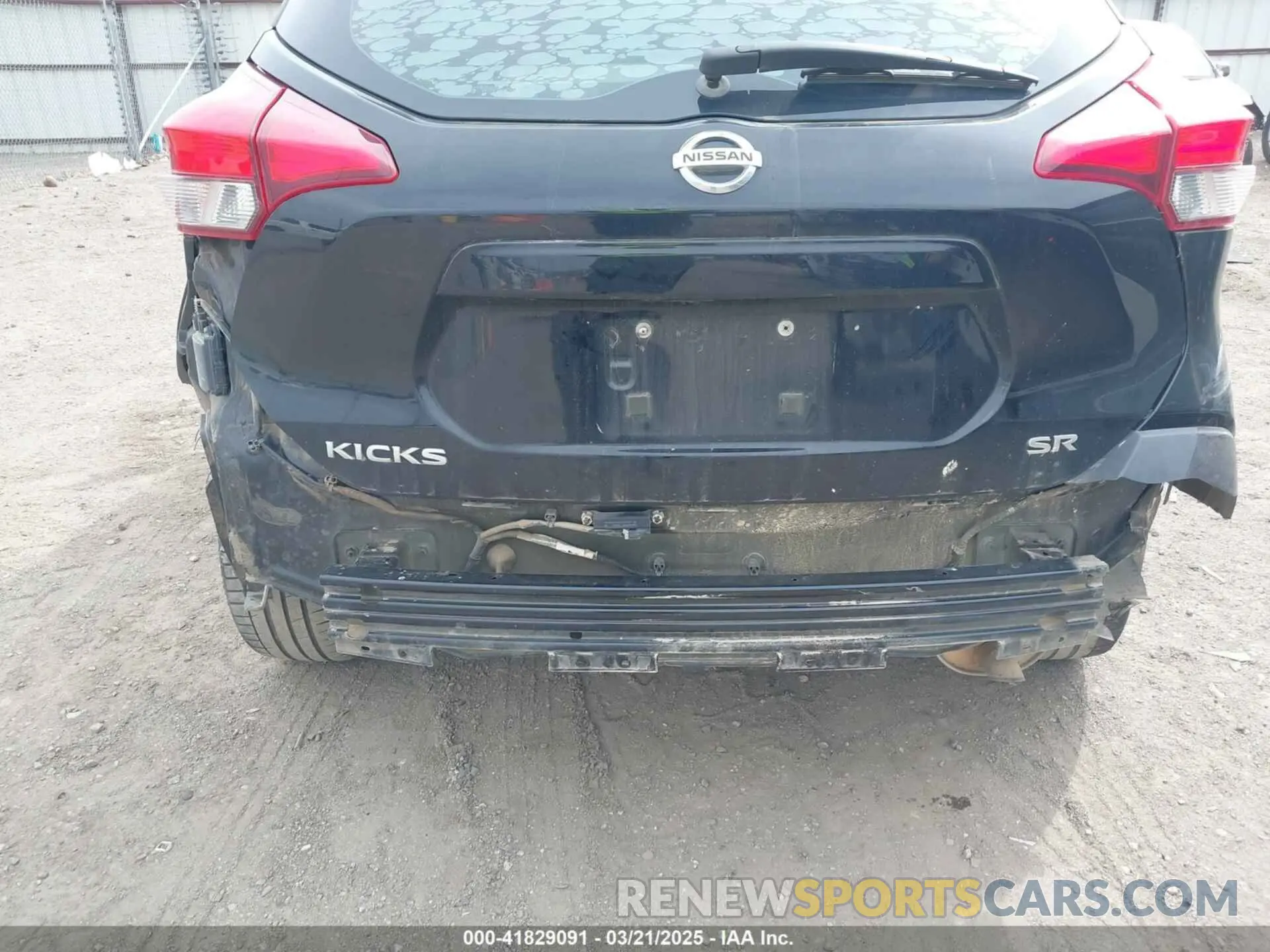 12 Photograph of a damaged car 3N1CP5CU1KL556105 NISSAN KICKS 2019