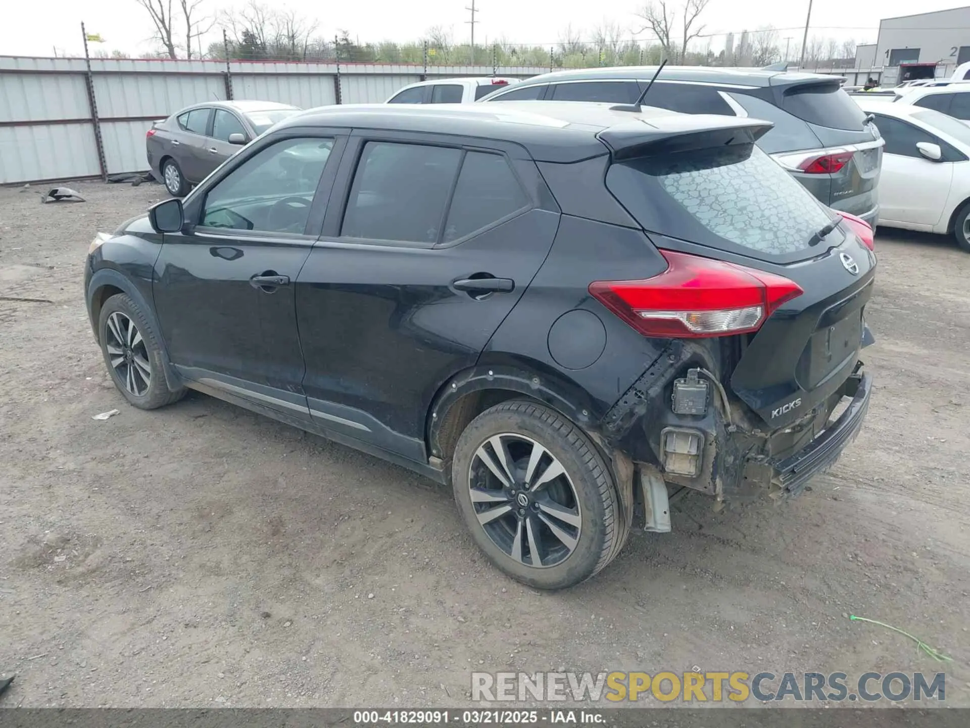 3 Photograph of a damaged car 3N1CP5CU1KL556105 NISSAN KICKS 2019