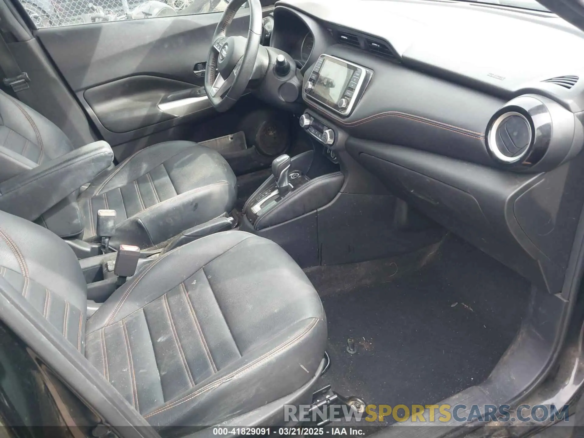 5 Photograph of a damaged car 3N1CP5CU1KL556105 NISSAN KICKS 2019