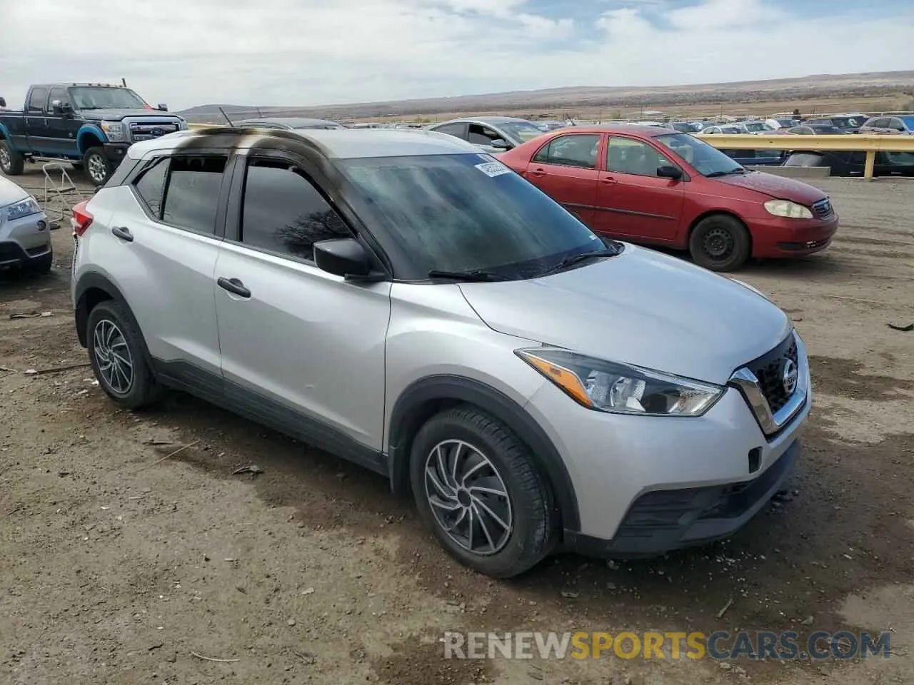 4 Photograph of a damaged car 3N1CP5CU1KL558033 NISSAN KICKS 2019